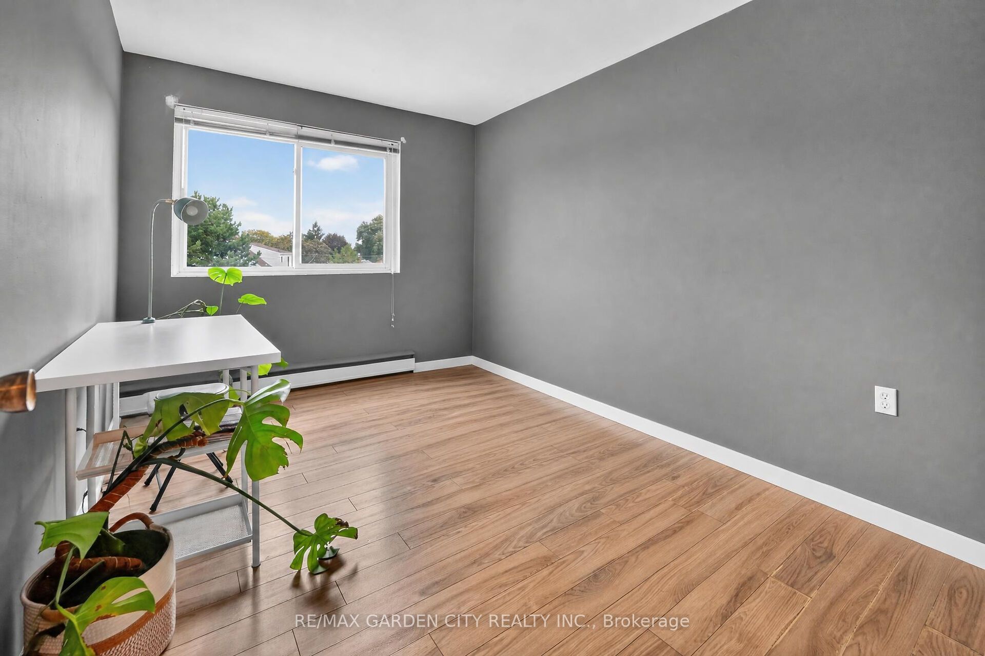 452 Carlton Street S 37 Property Photo 14