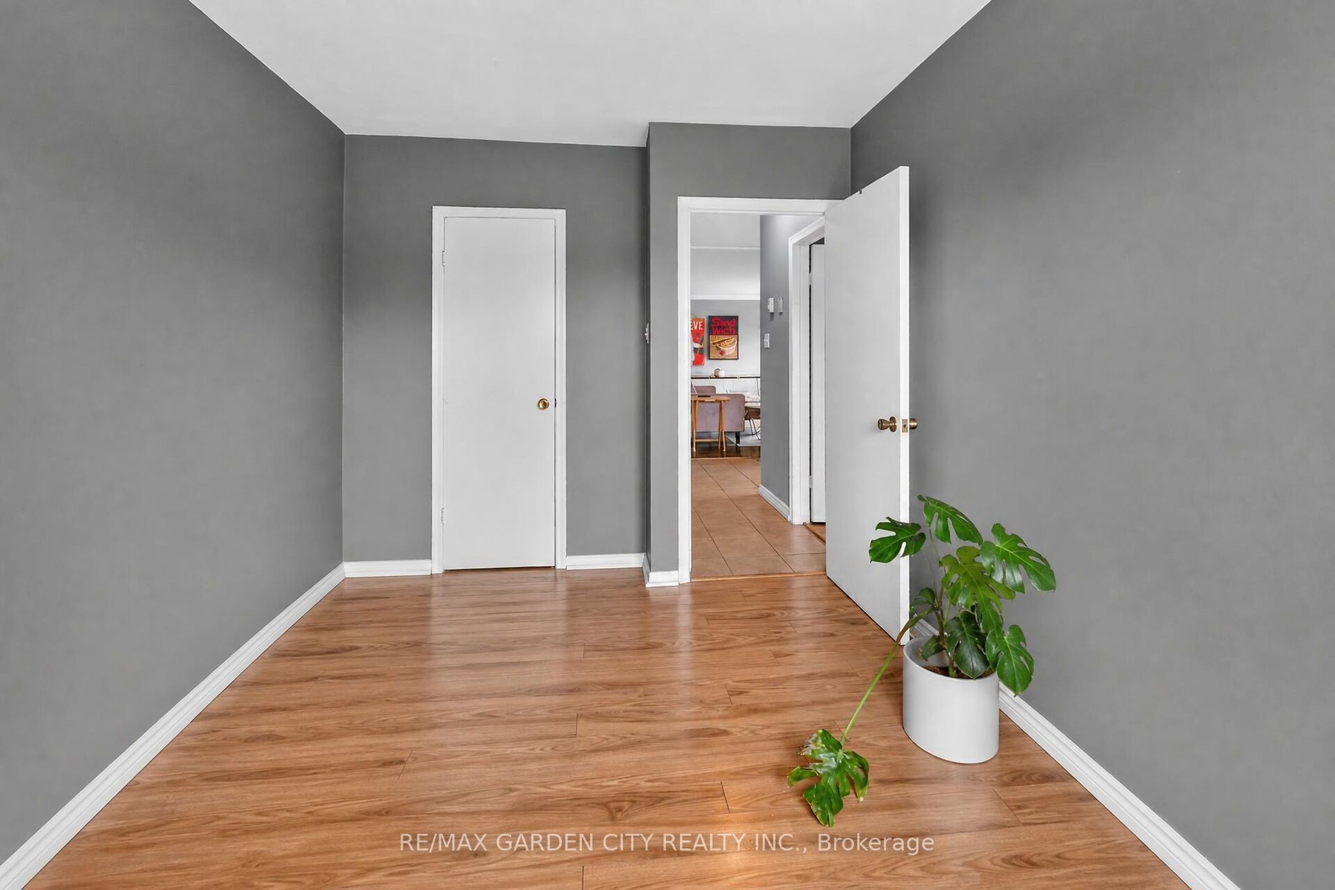 452 Carlton Street S 37 Property Photo 15