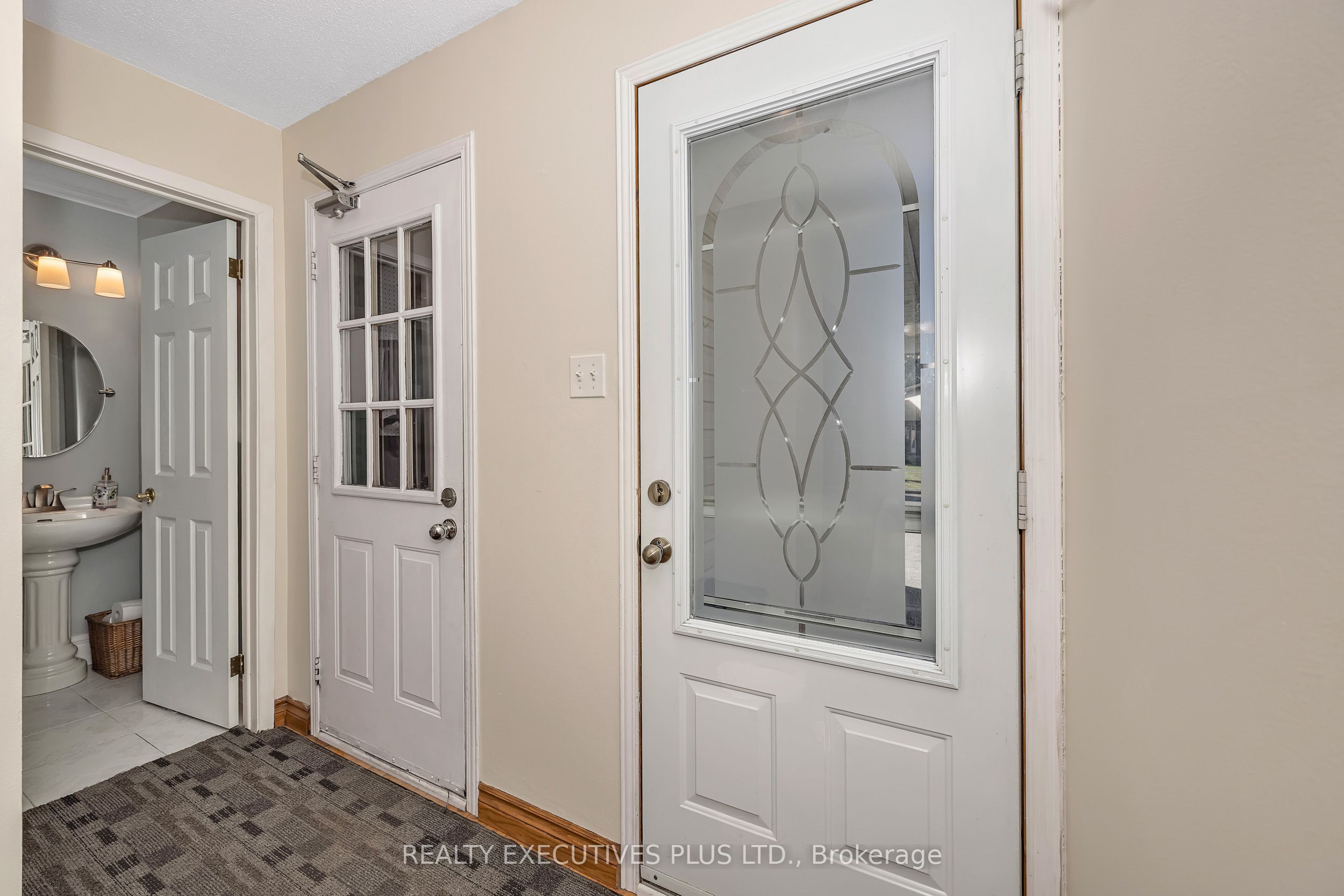 1649 Tupello Way Property Photo 4