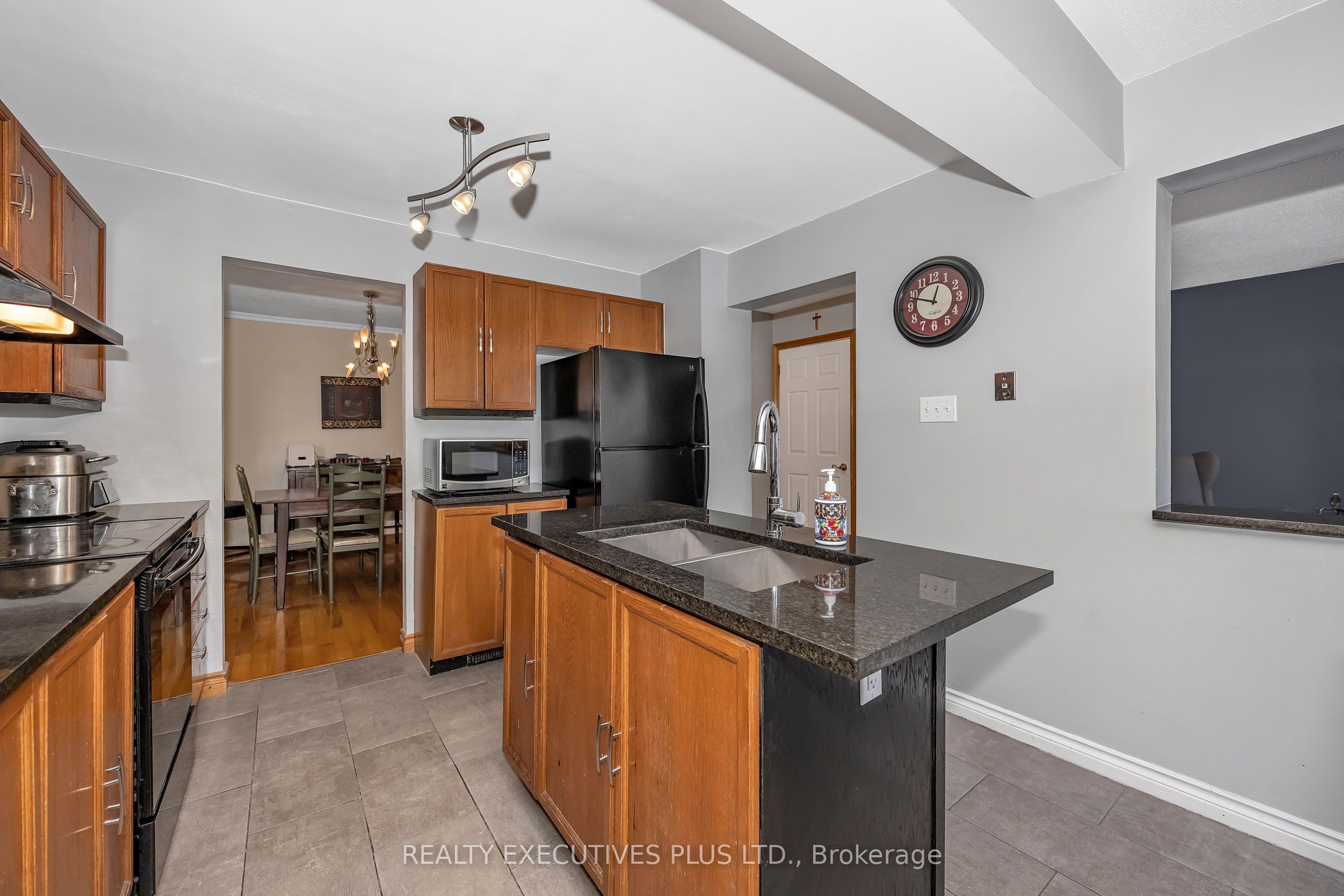 1649 Tupello Way Property Photo 10