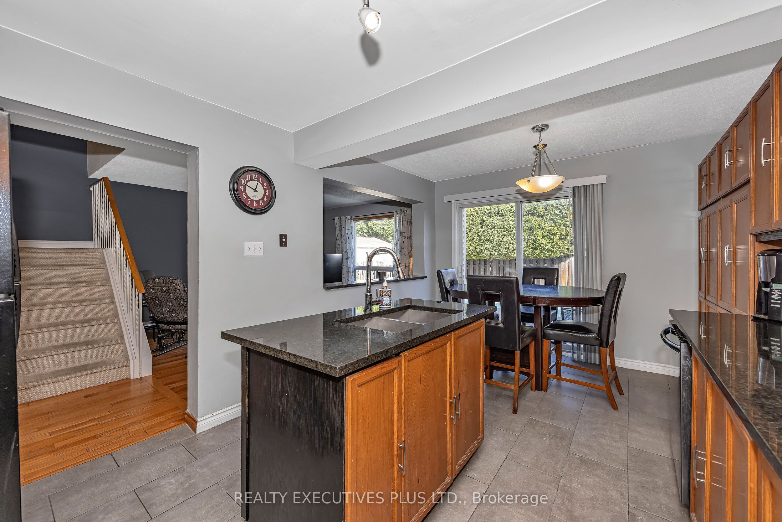 1649 Tupello Way Property Photo 11