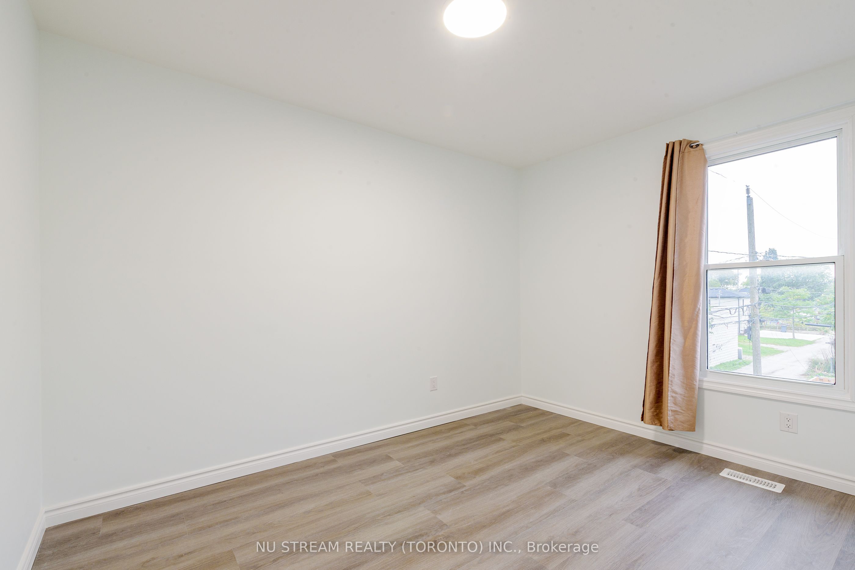 941 Cataraqui Street Property Photo 20