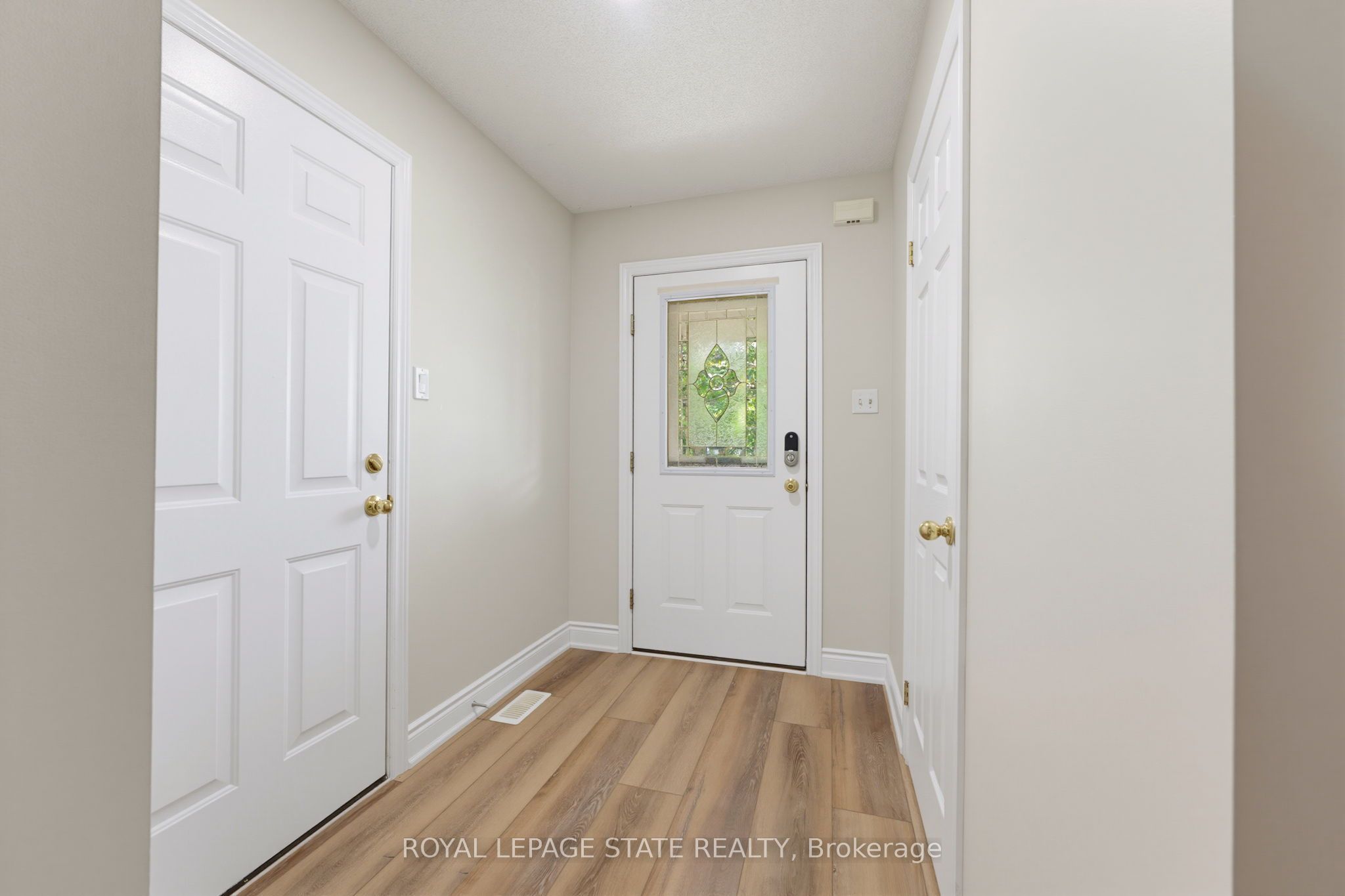 40 Braemar Avenue 2 Property Photo 4