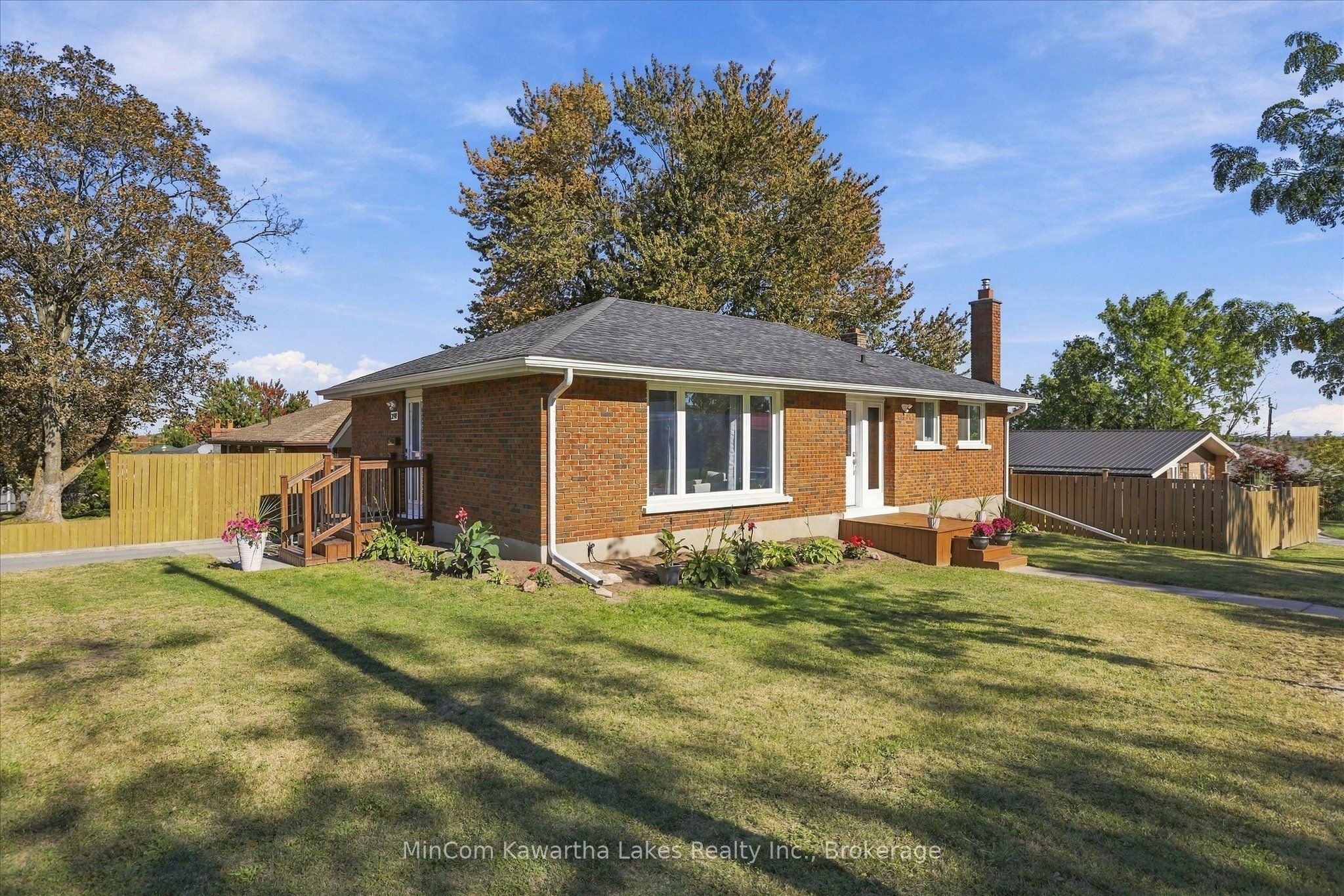 398 Applegrove Avenue Property Photo 1