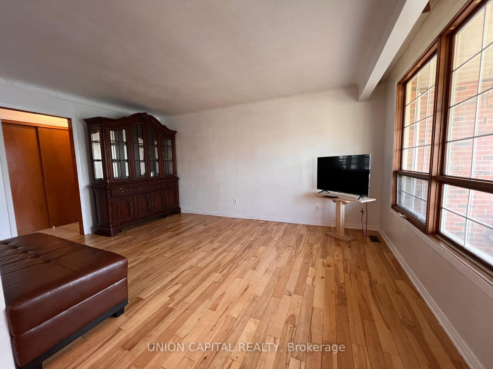 2 Shetland Crescent Property Photo 8
