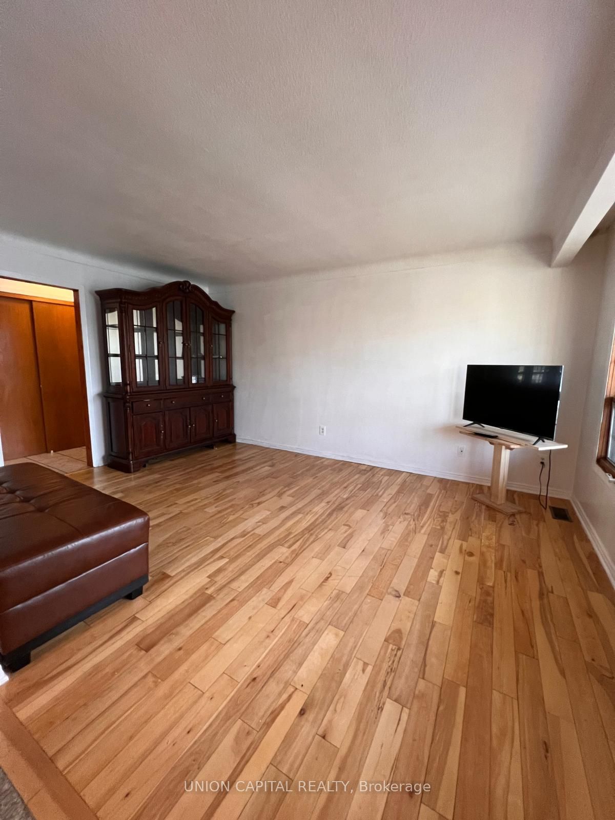 2 Shetland Crescent Property Photo 11