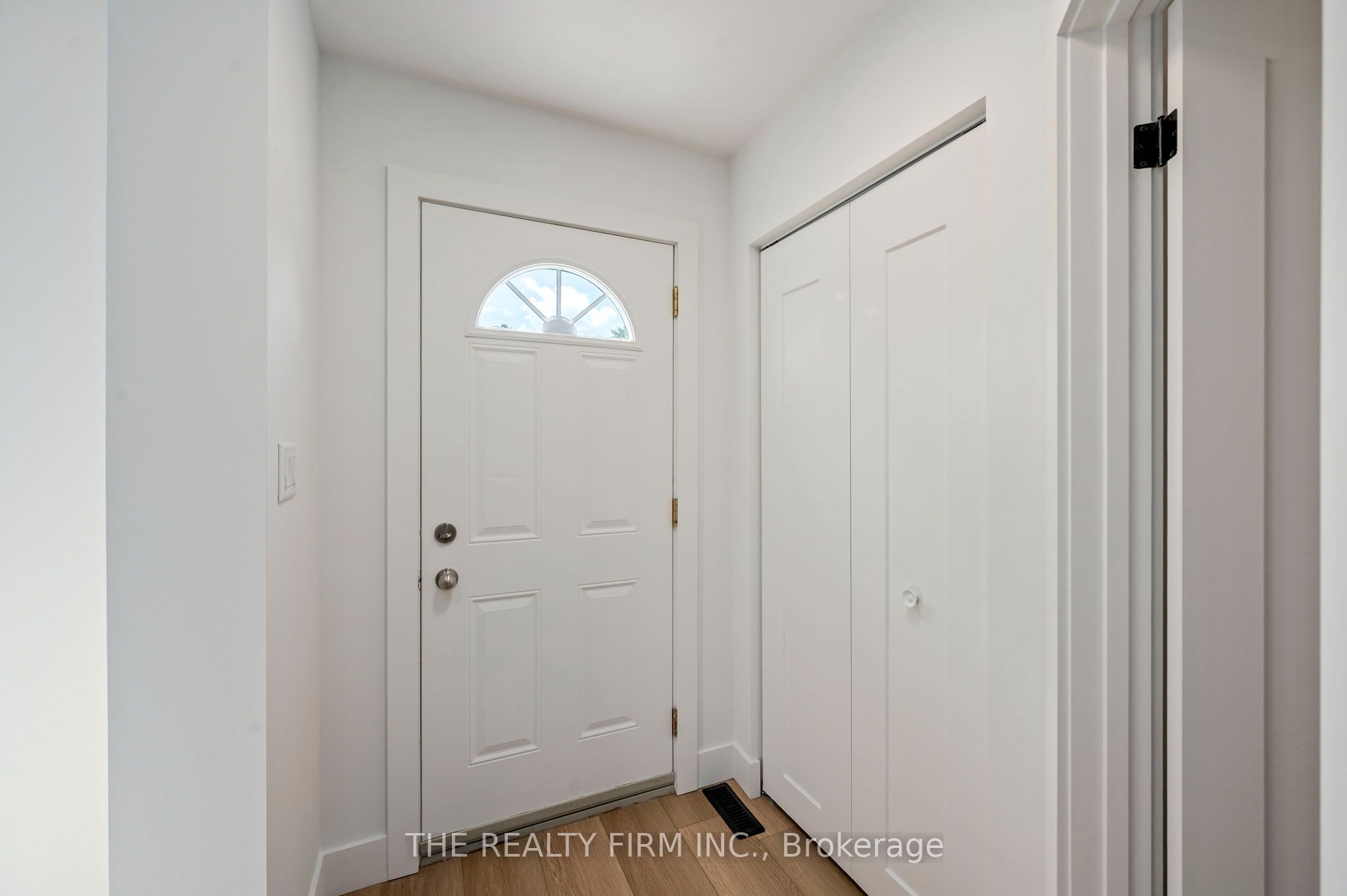 1786 Attawandaron Road 11 Property Photo 6