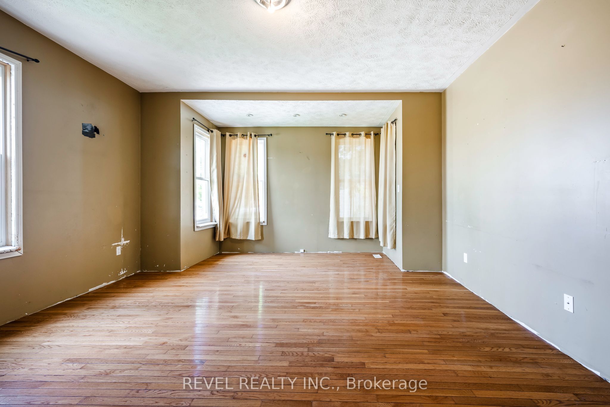 279 1st Ave Avenue S Property Photo 12