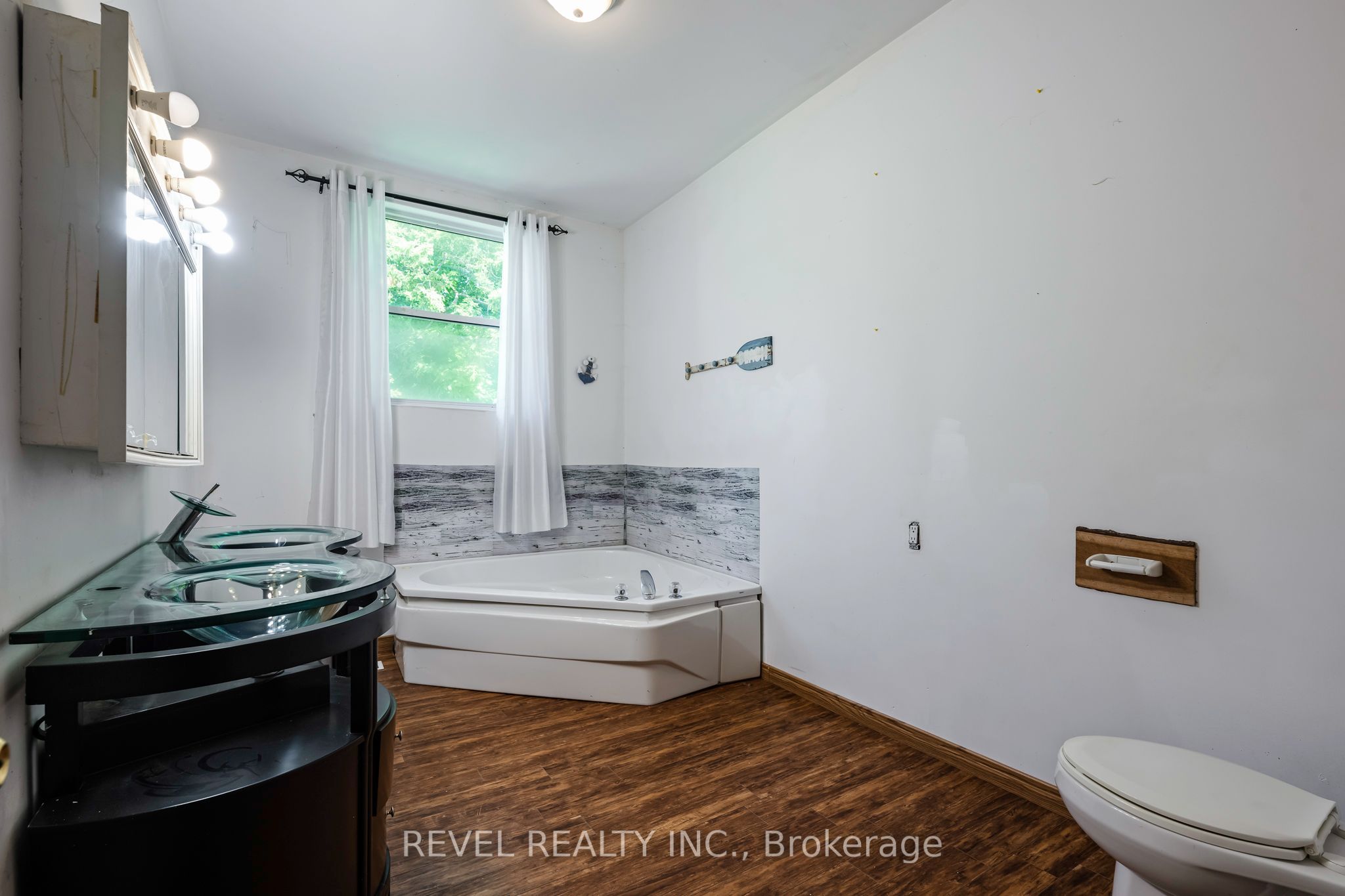 279 1st Ave Avenue S Property Photo 15