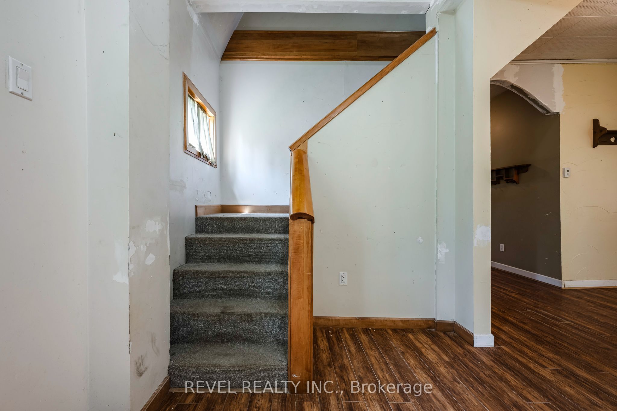 279 1st Ave Avenue S Property Photo 28