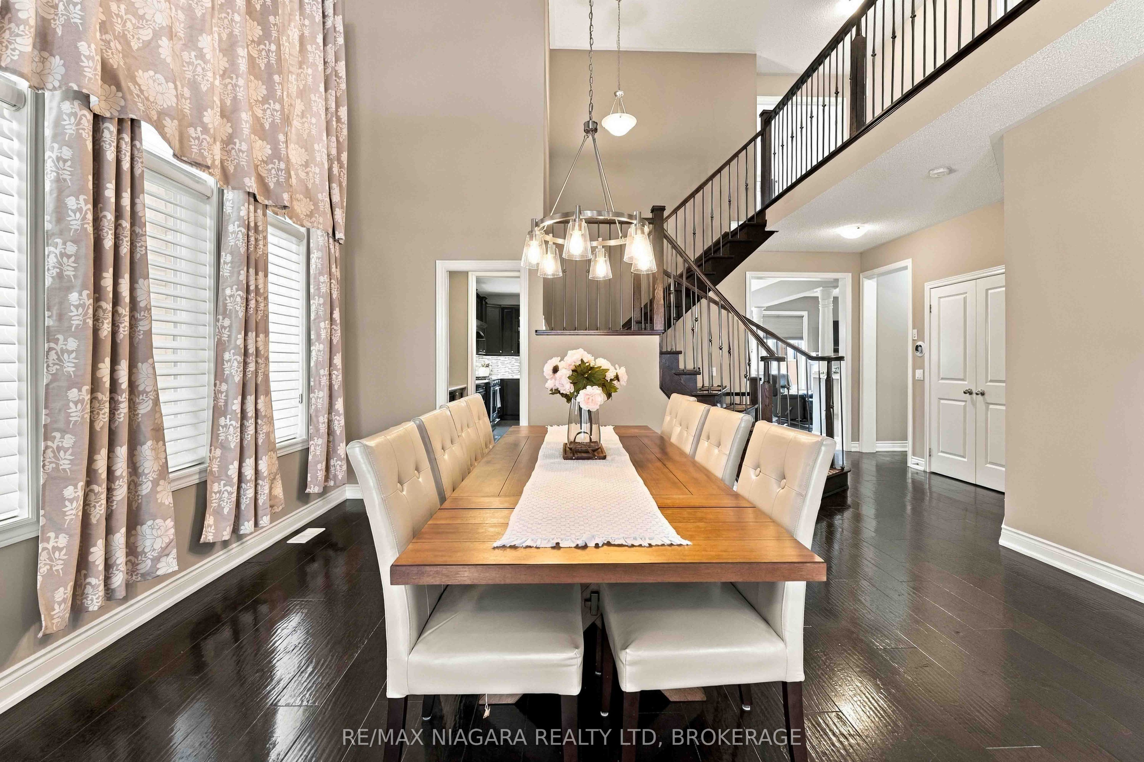 15 Fox Grape Road Property Photo 8
