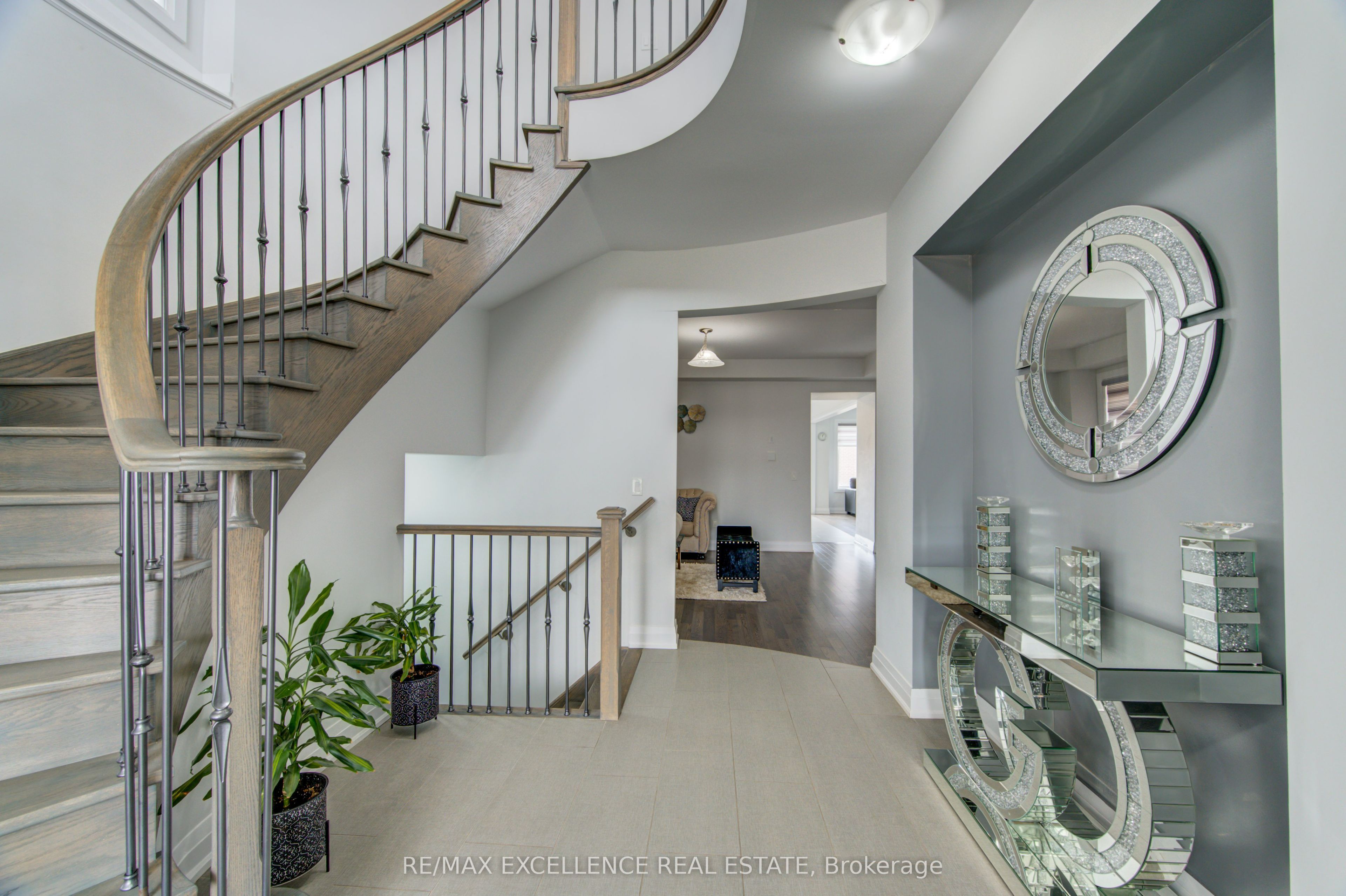 1080 Edinburgh Drive Property Photo 6