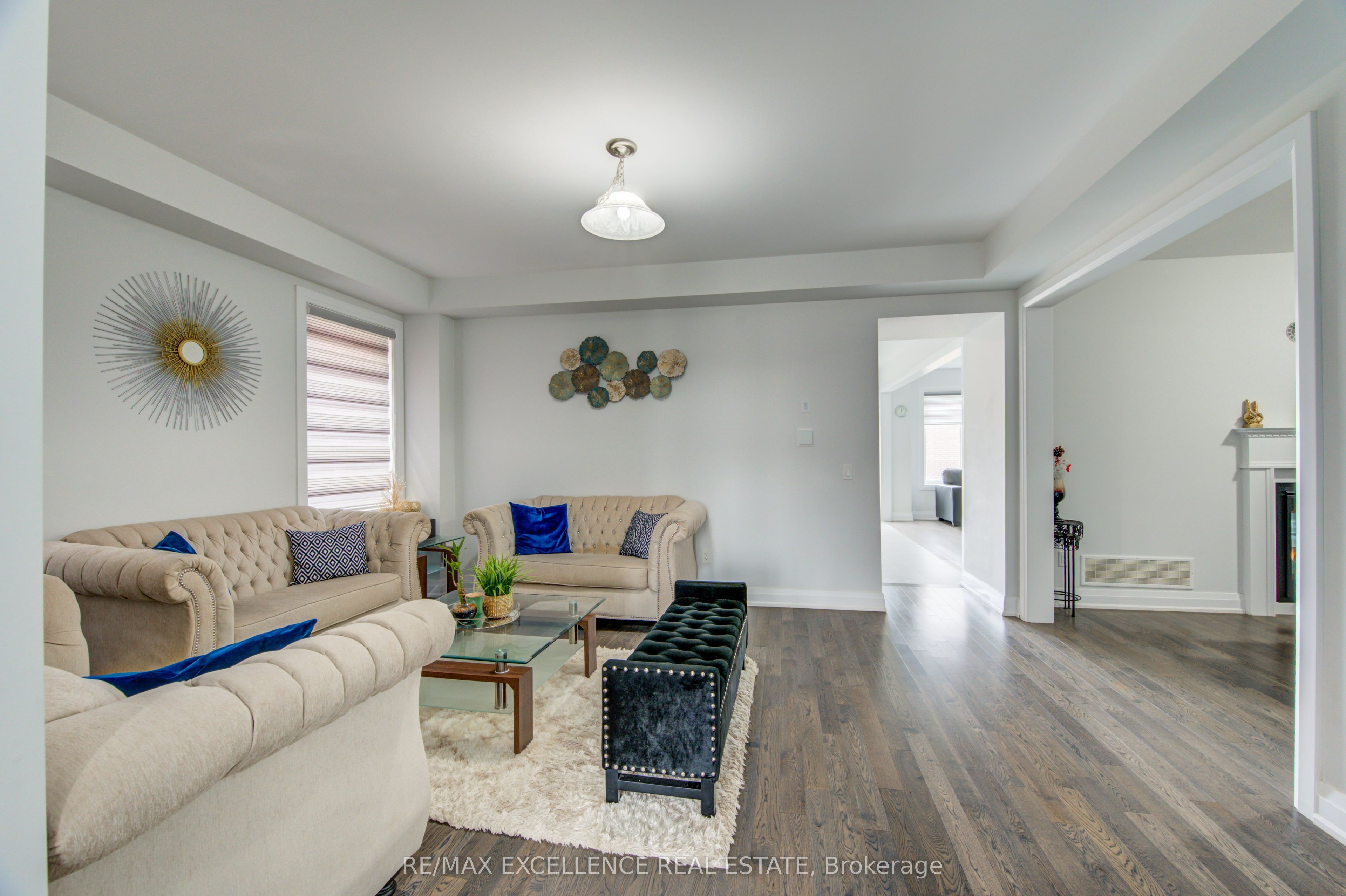 1080 Edinburgh Drive Property Photo 8