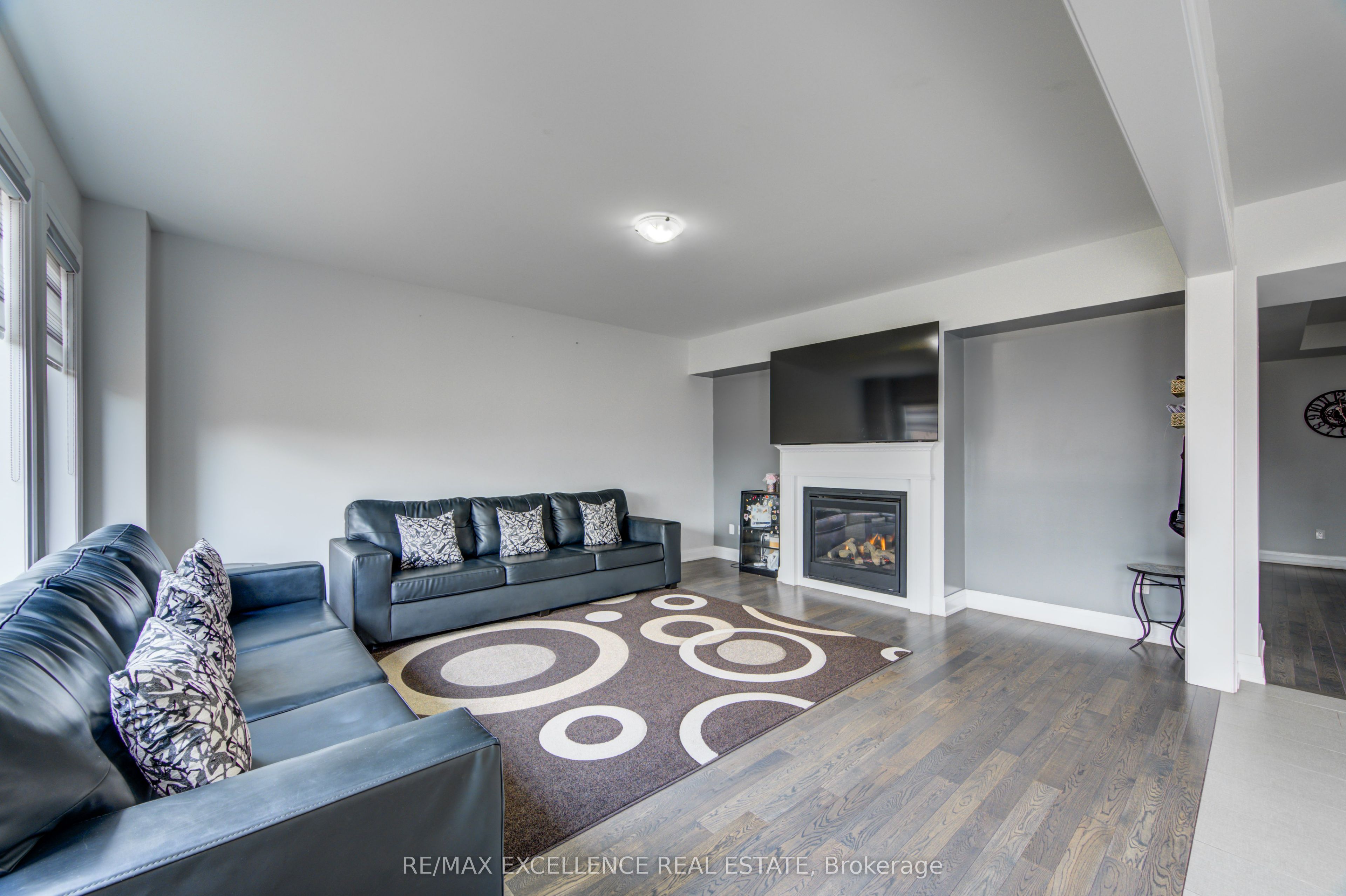 1080 Edinburgh Drive Property Photo 20