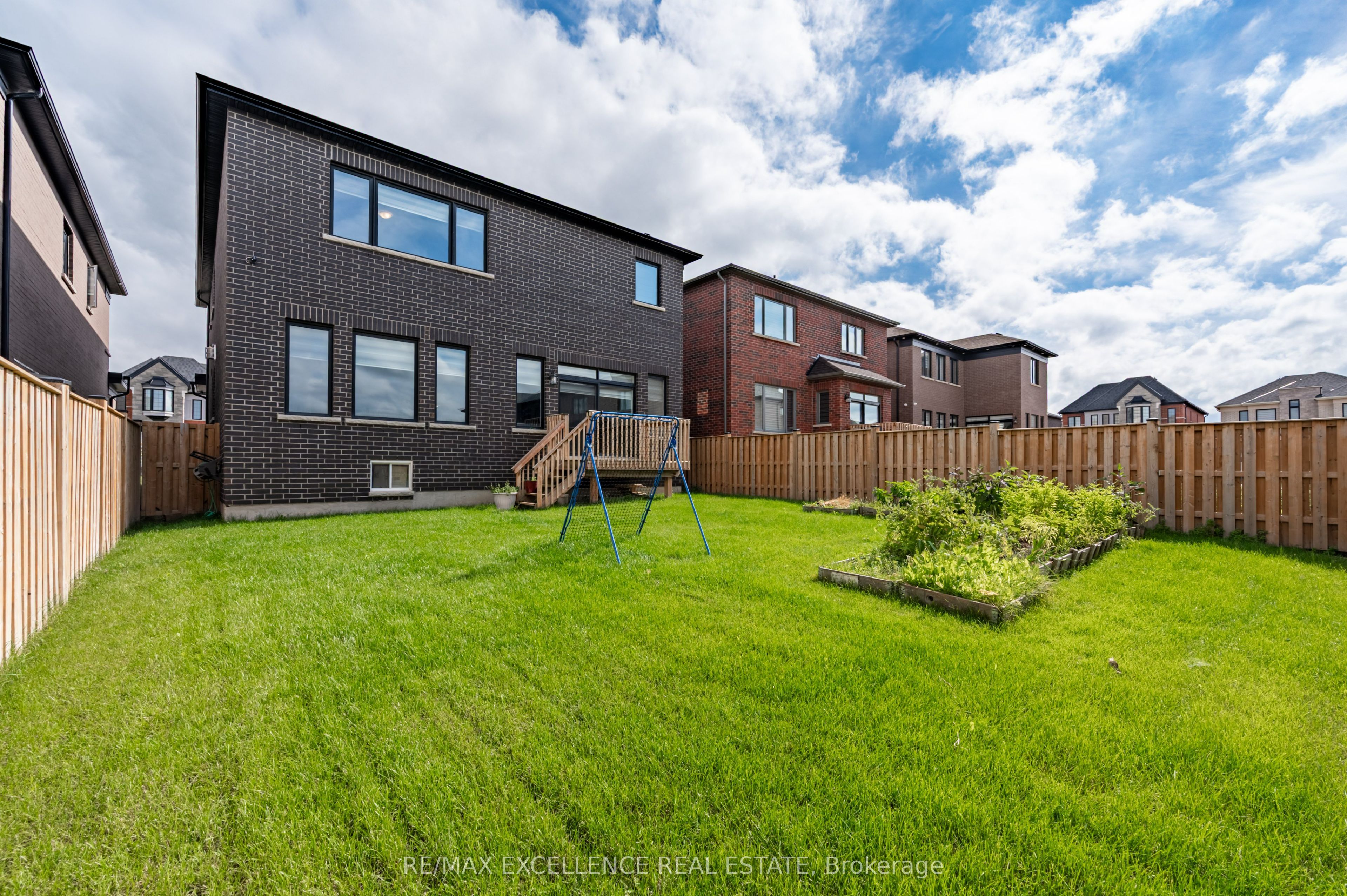 1080 Edinburgh Drive Property Photo 43