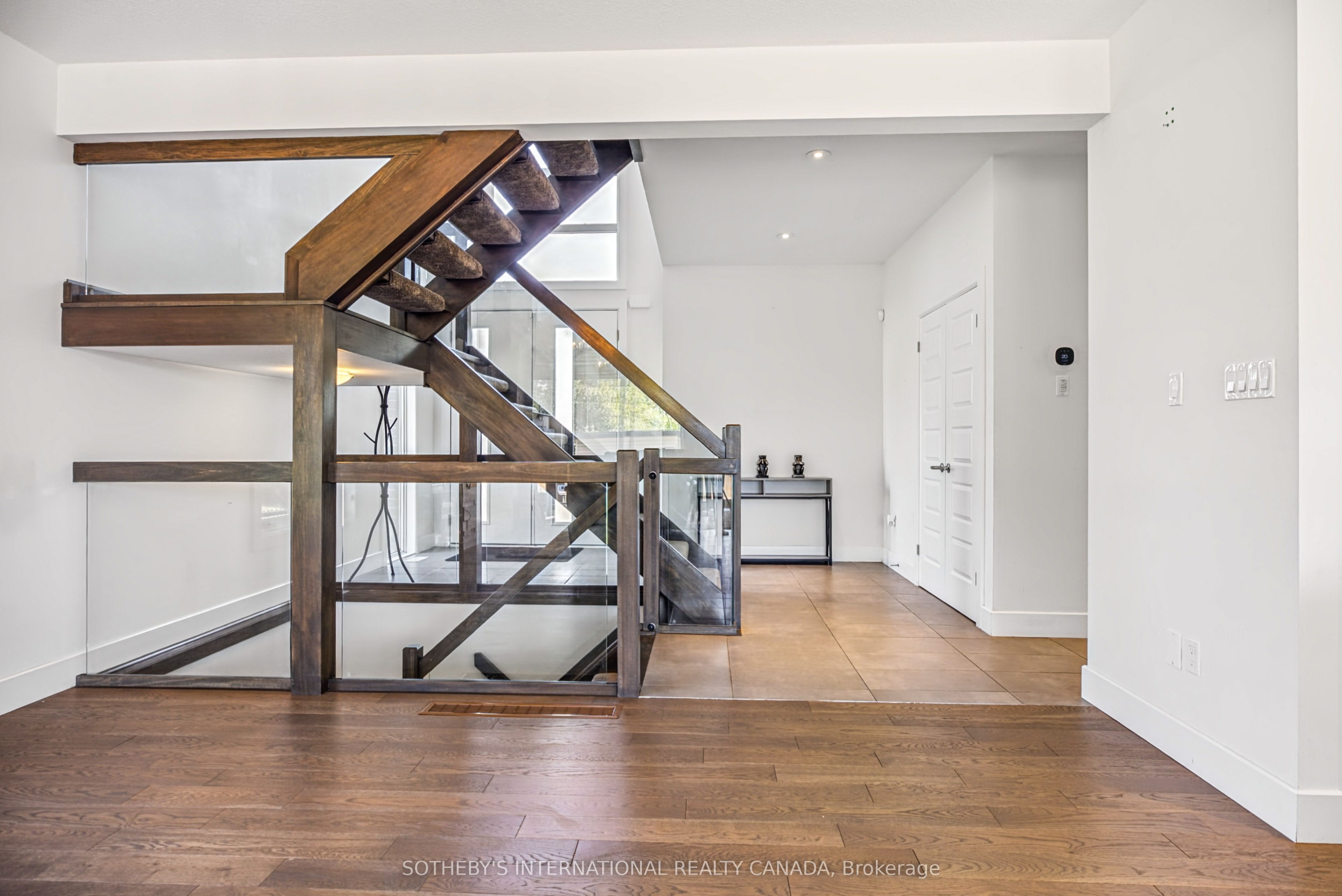 2229 Wateroak Drive Property Photo 6