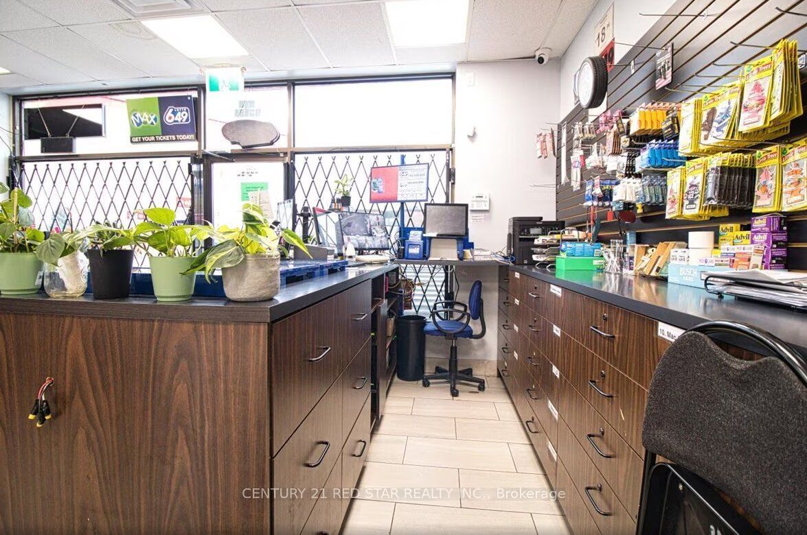 410 Queen Street Property Photo 6