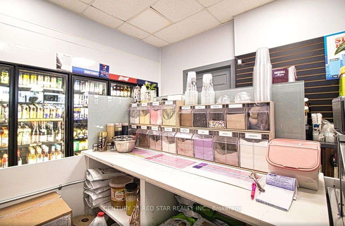 410 Queen Street Property Photo 10