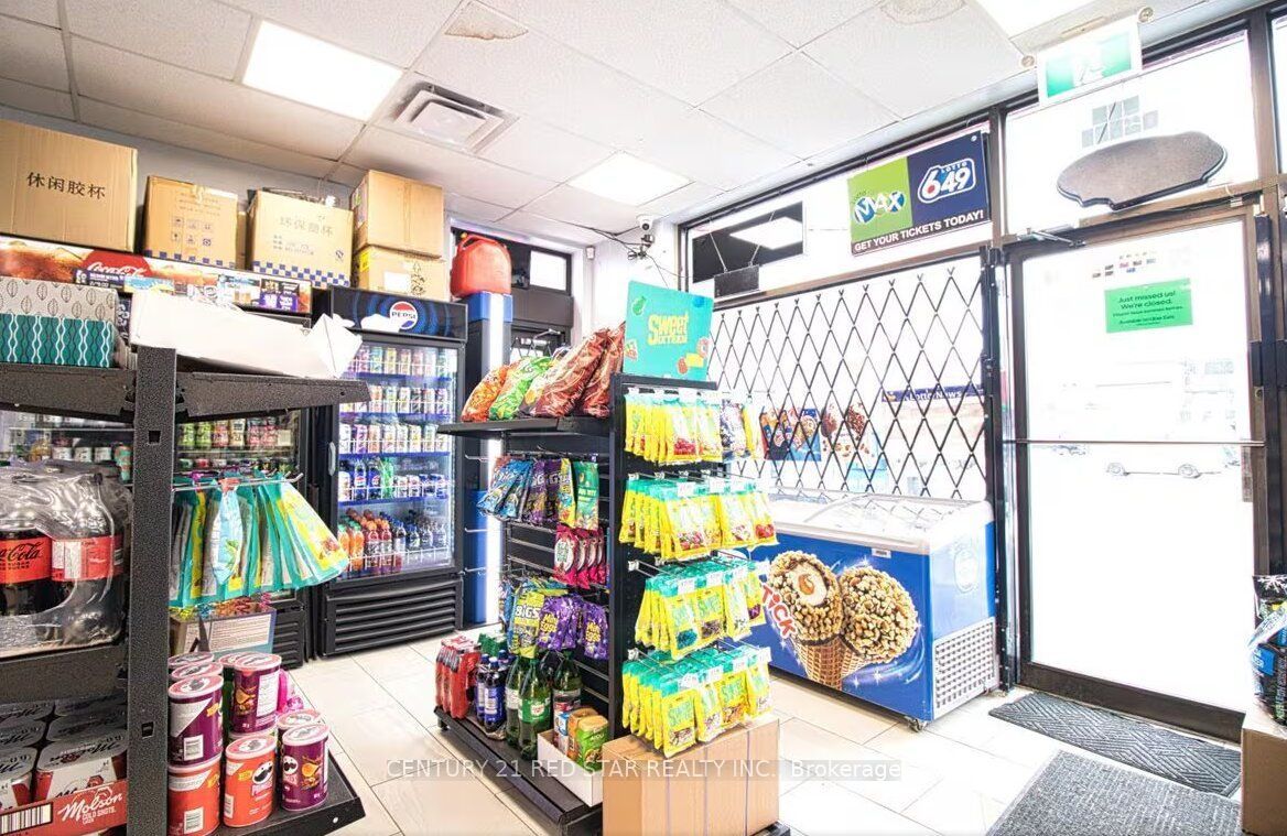 410 Queen Street Property Photo 14