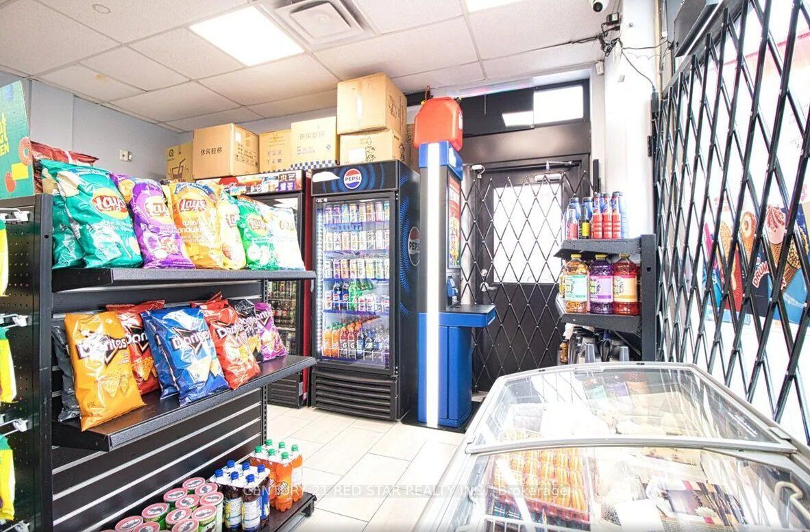 410 Queen Street Property Photo 15