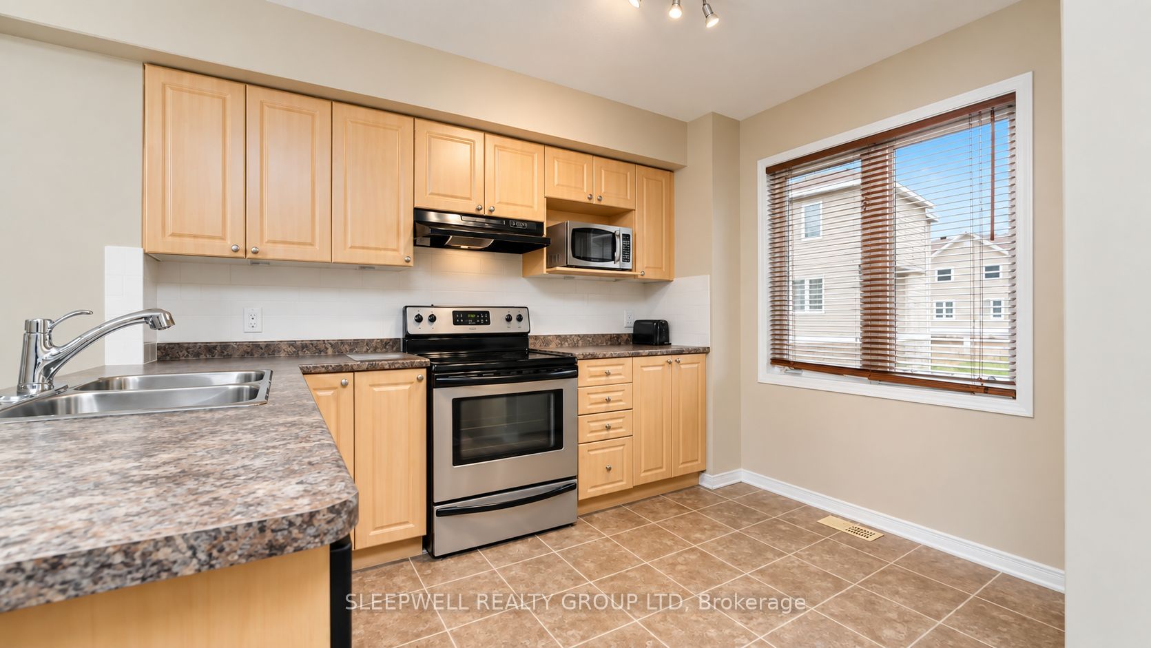 231 Kennevale Drive Property Photo 2