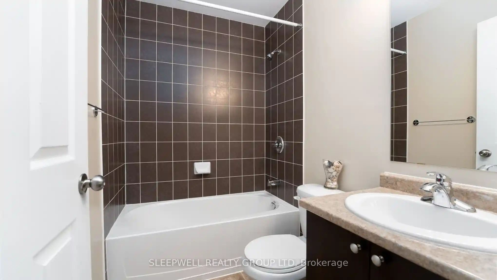 231 Kennevale Drive Property Photo 13