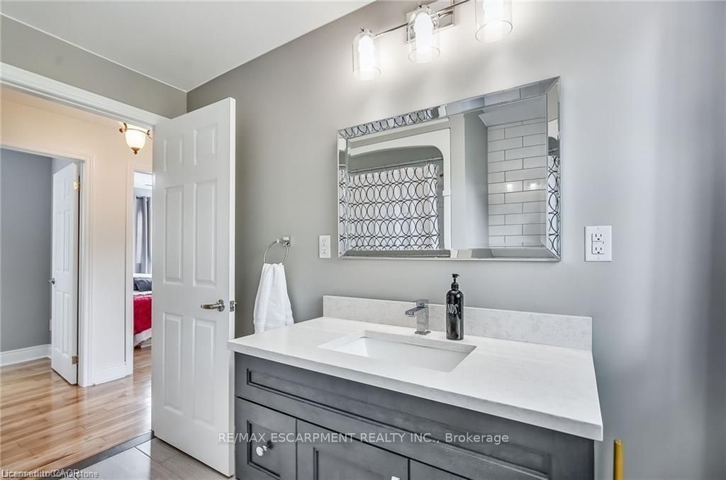 8 Beach Road Property Photo 30