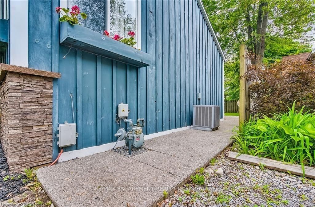 8 Beach Road Property Photo 42