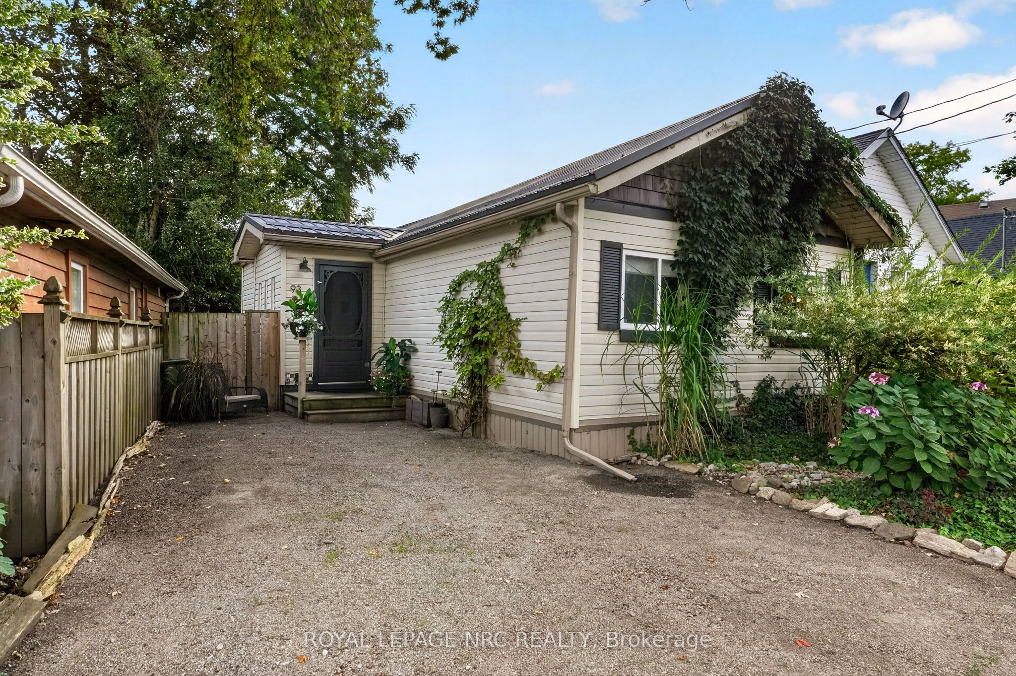 93 Lincoln Road E Property Photo 1