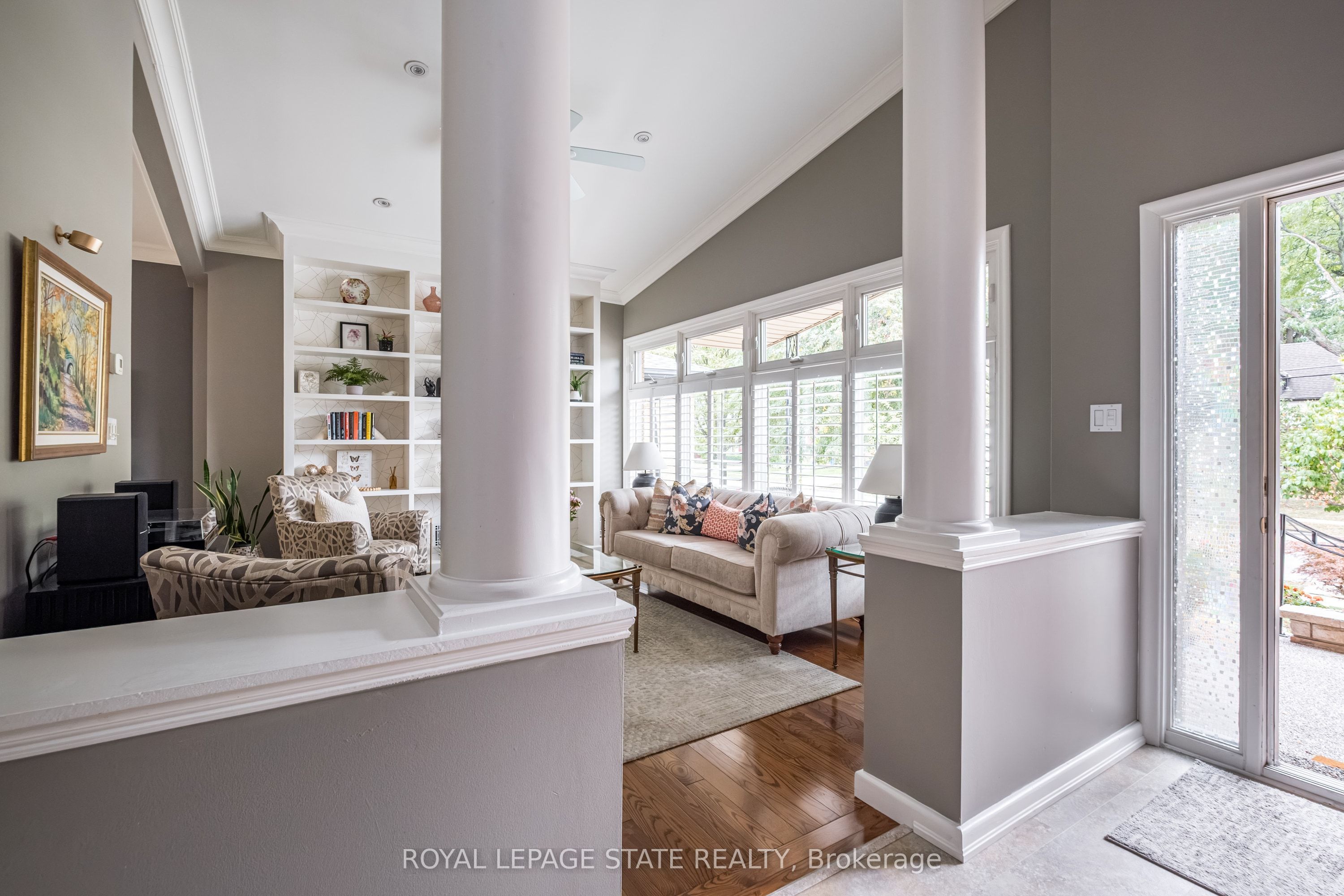 54 Inverness Avenue W Property Photo 3