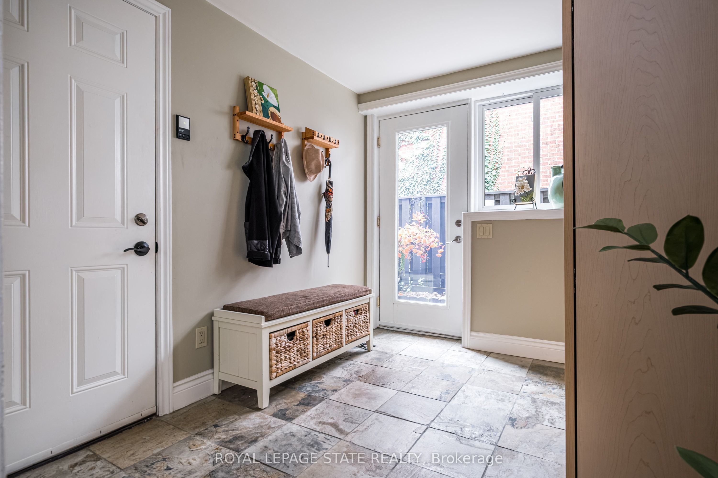 54 Inverness Avenue W Property Photo 31