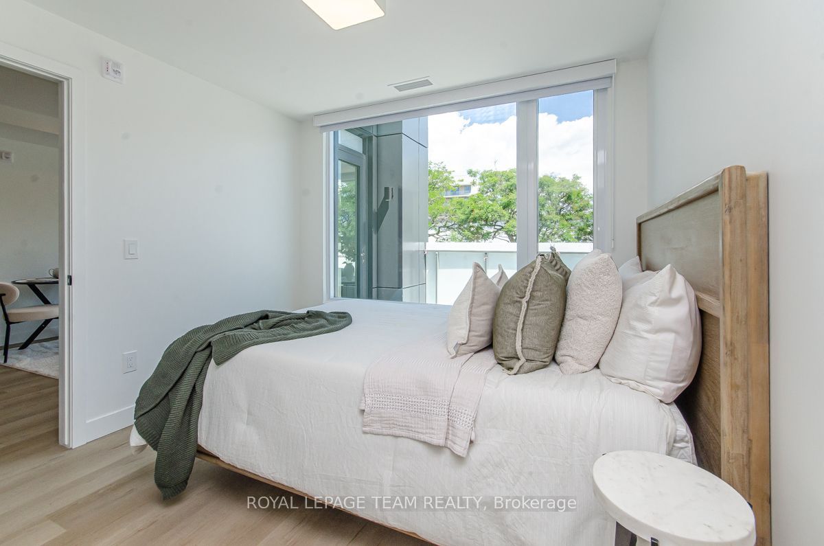 398 Roosevelt Avenue 203 Property Photo 7