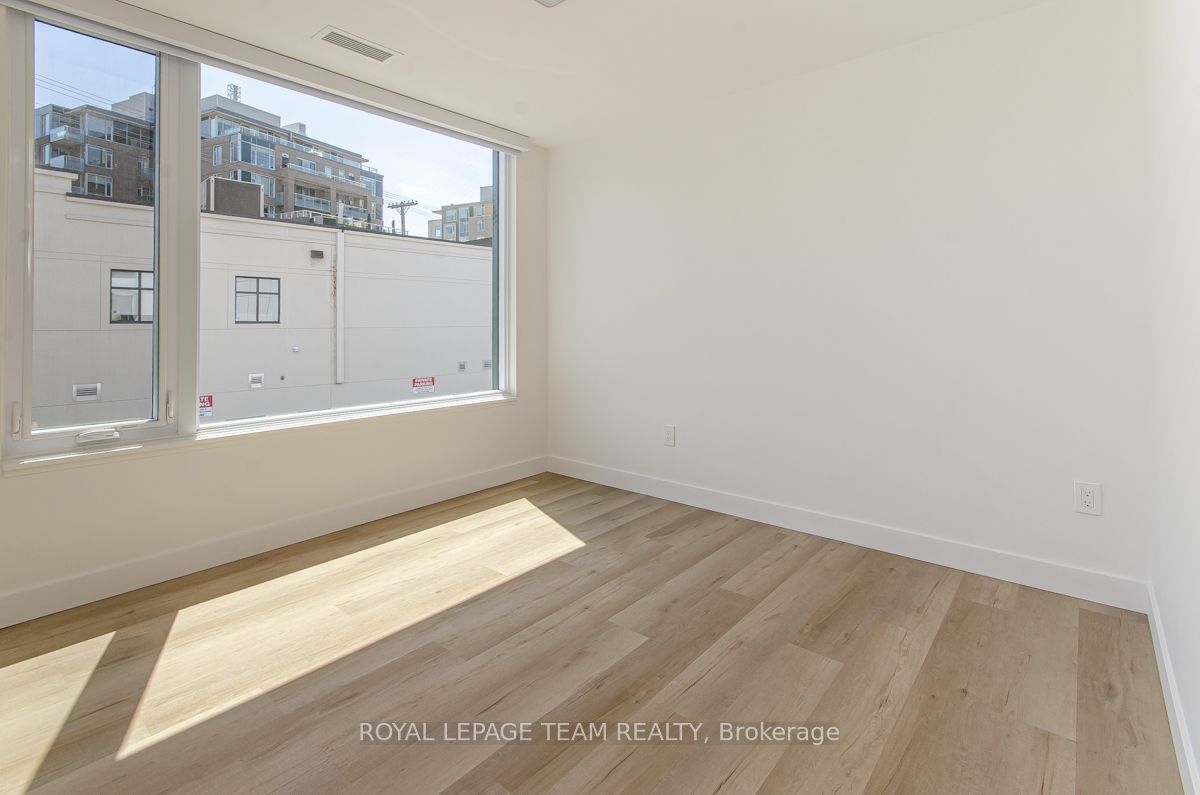 398 Roosevelt Avenue 203 Property Photo 10
