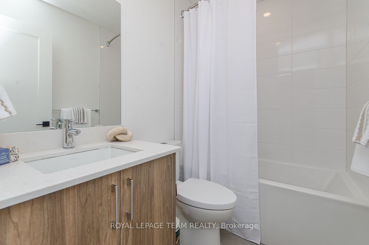 398 Roosevelt Avenue 203 Property Photo 11