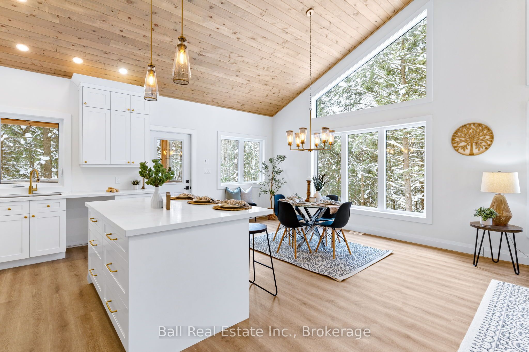 180 Lakeview Street Property Photo 11