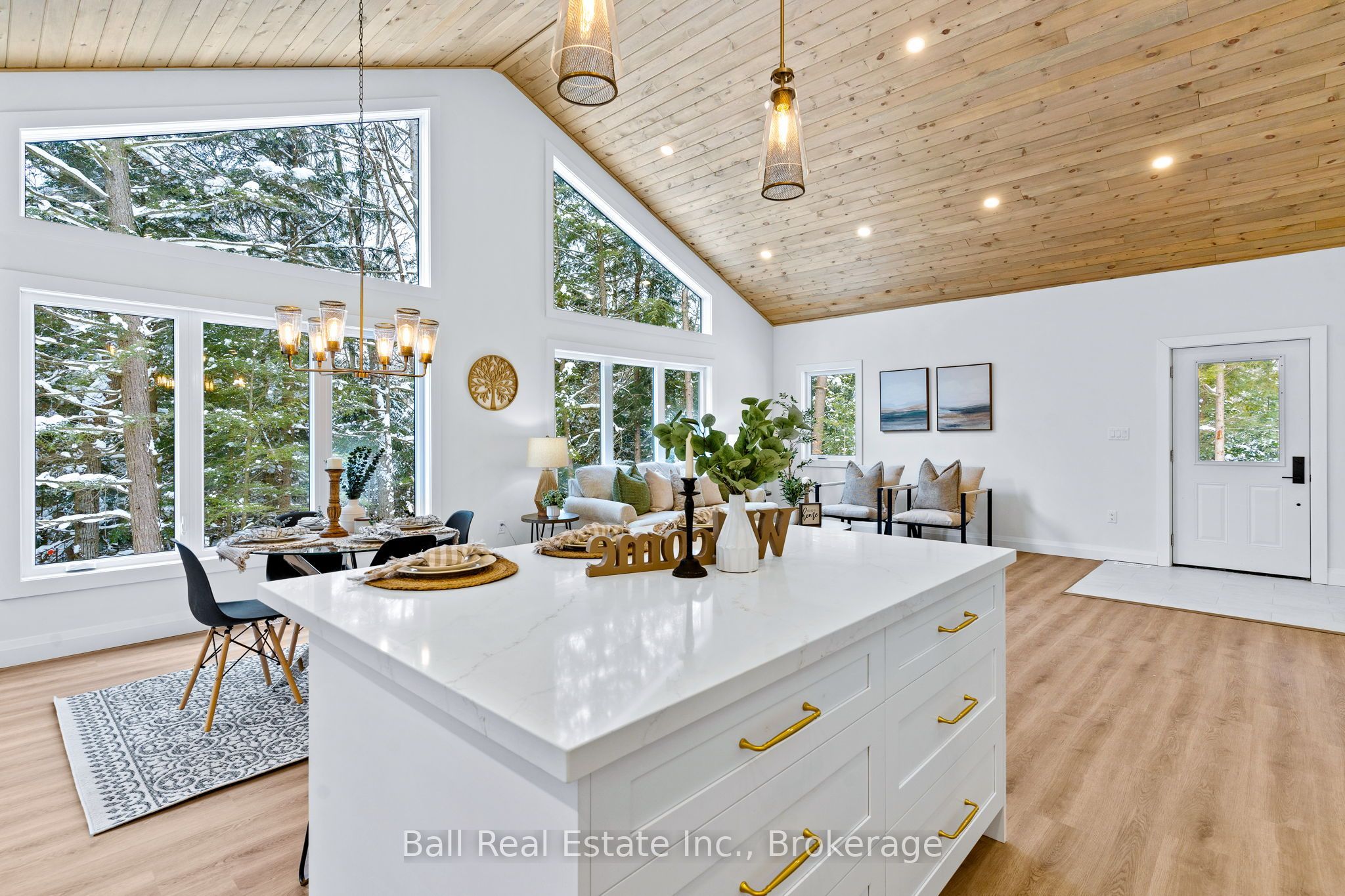 180 Lakeview Street Property Photo 13