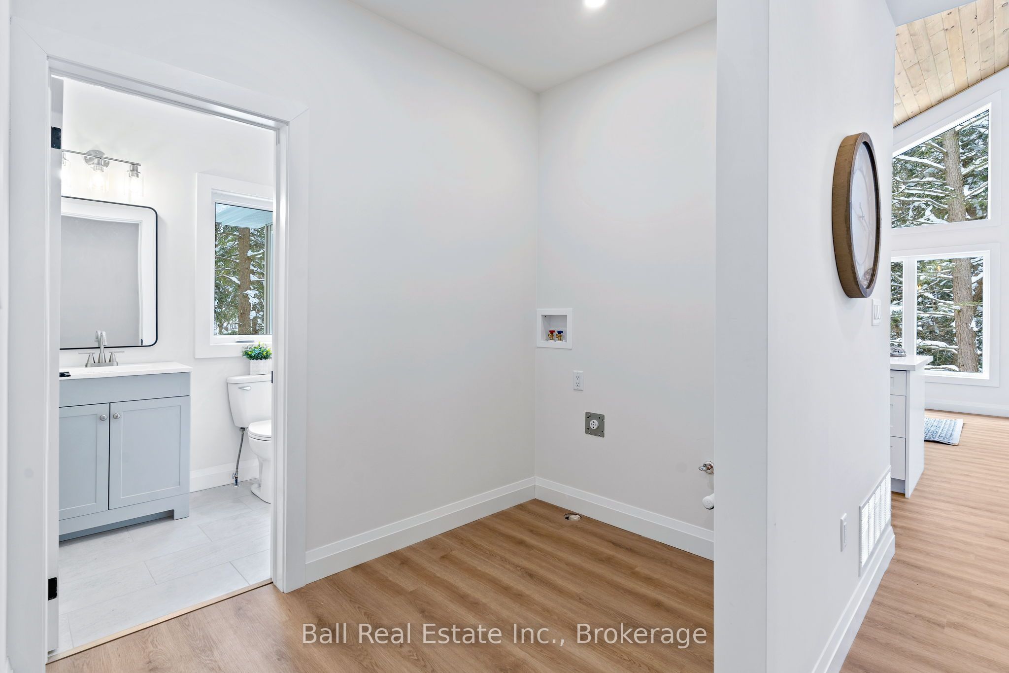 180 Lakeview Street Property Photo 16