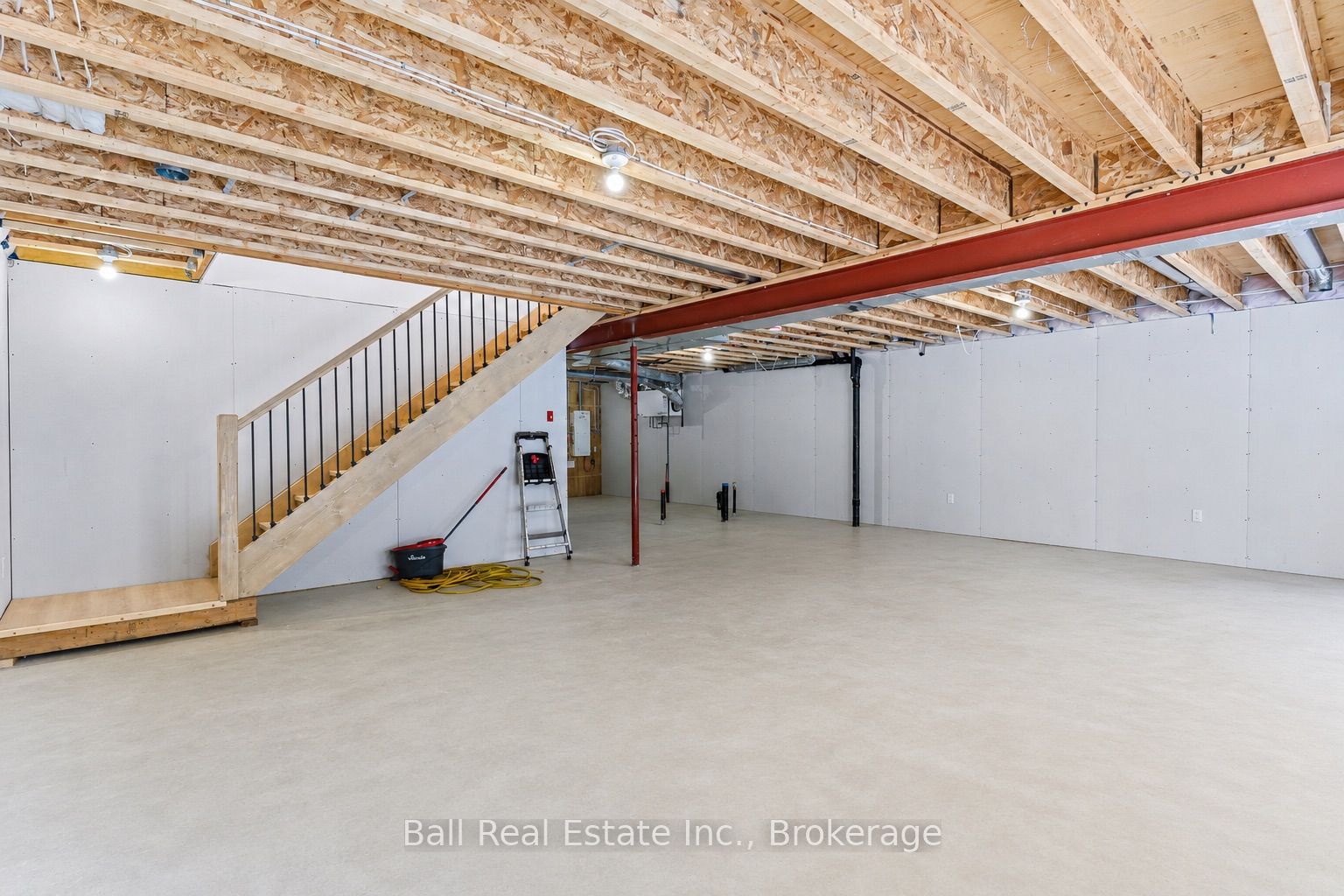 180 Lakeview Street Property Photo 35