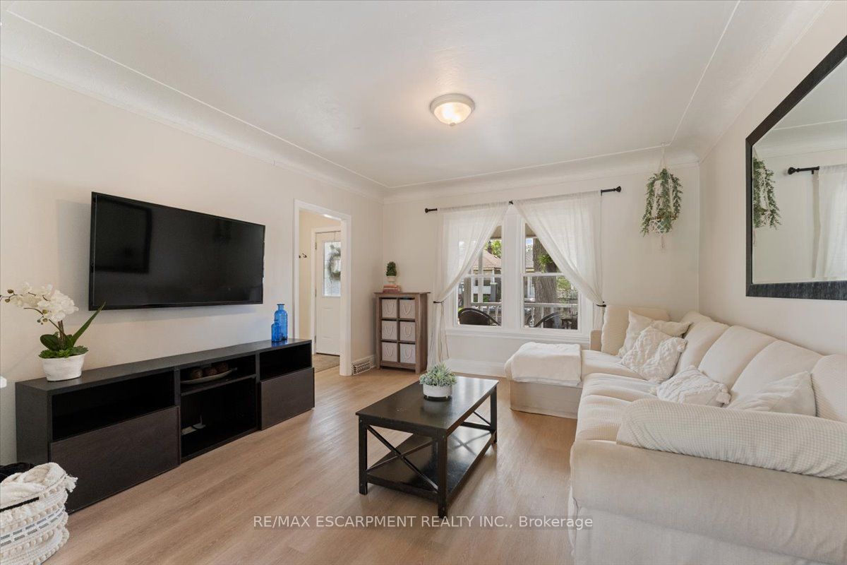 17 Craigmiller Avenue Property Photo 9
