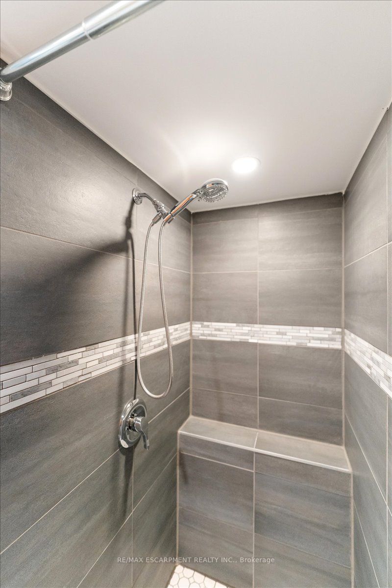17 Craigmiller Avenue Property Photo 32