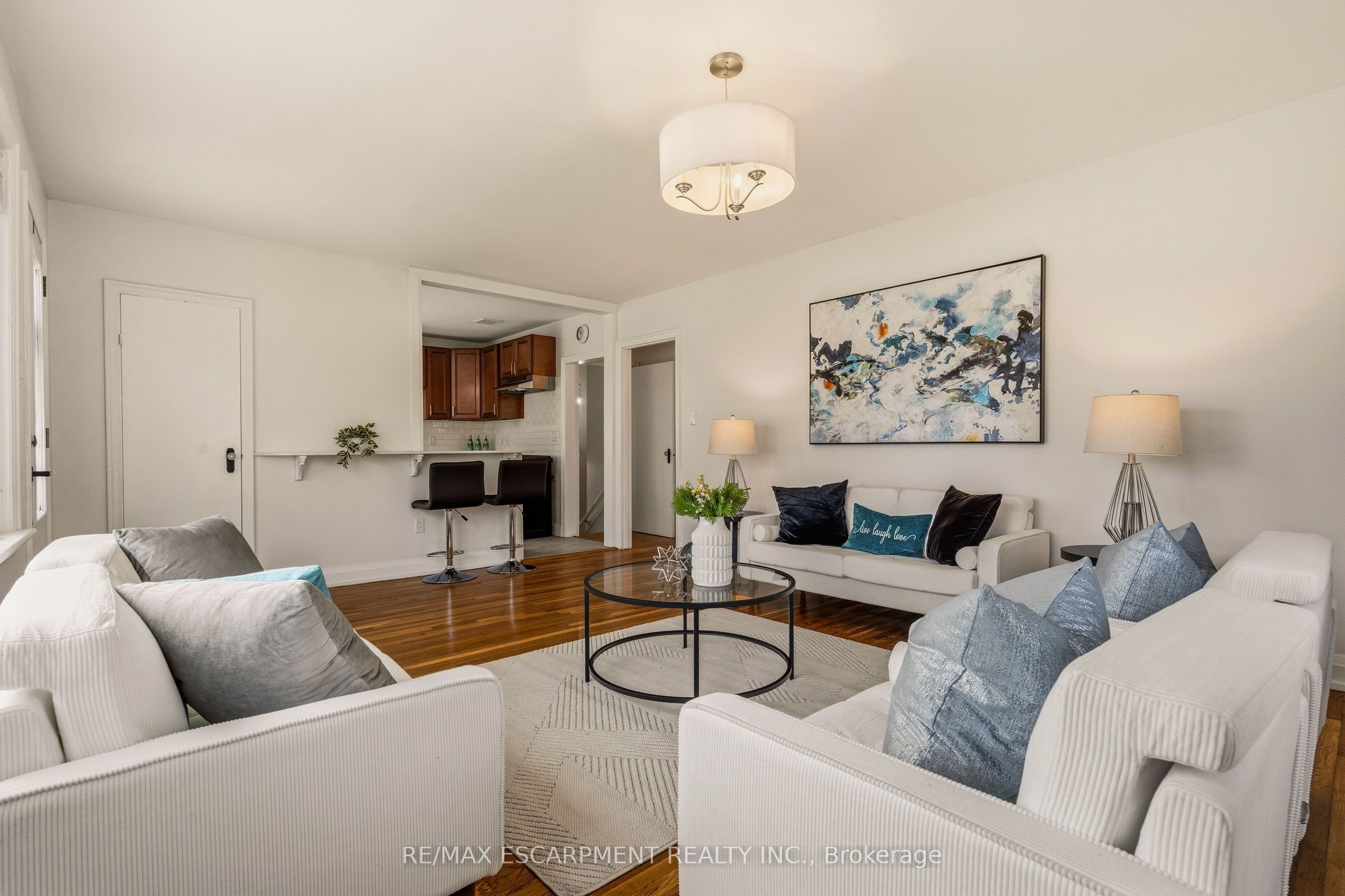 31 Cameron Avenue Property Photo 6