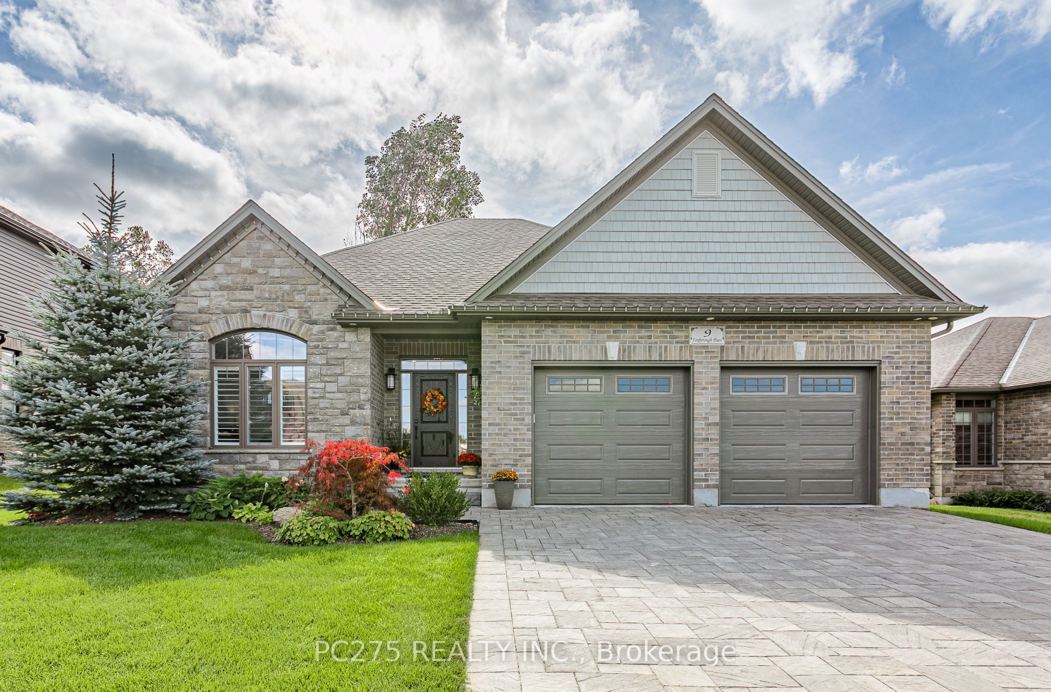 9 Foxborough Place Property Photo 1