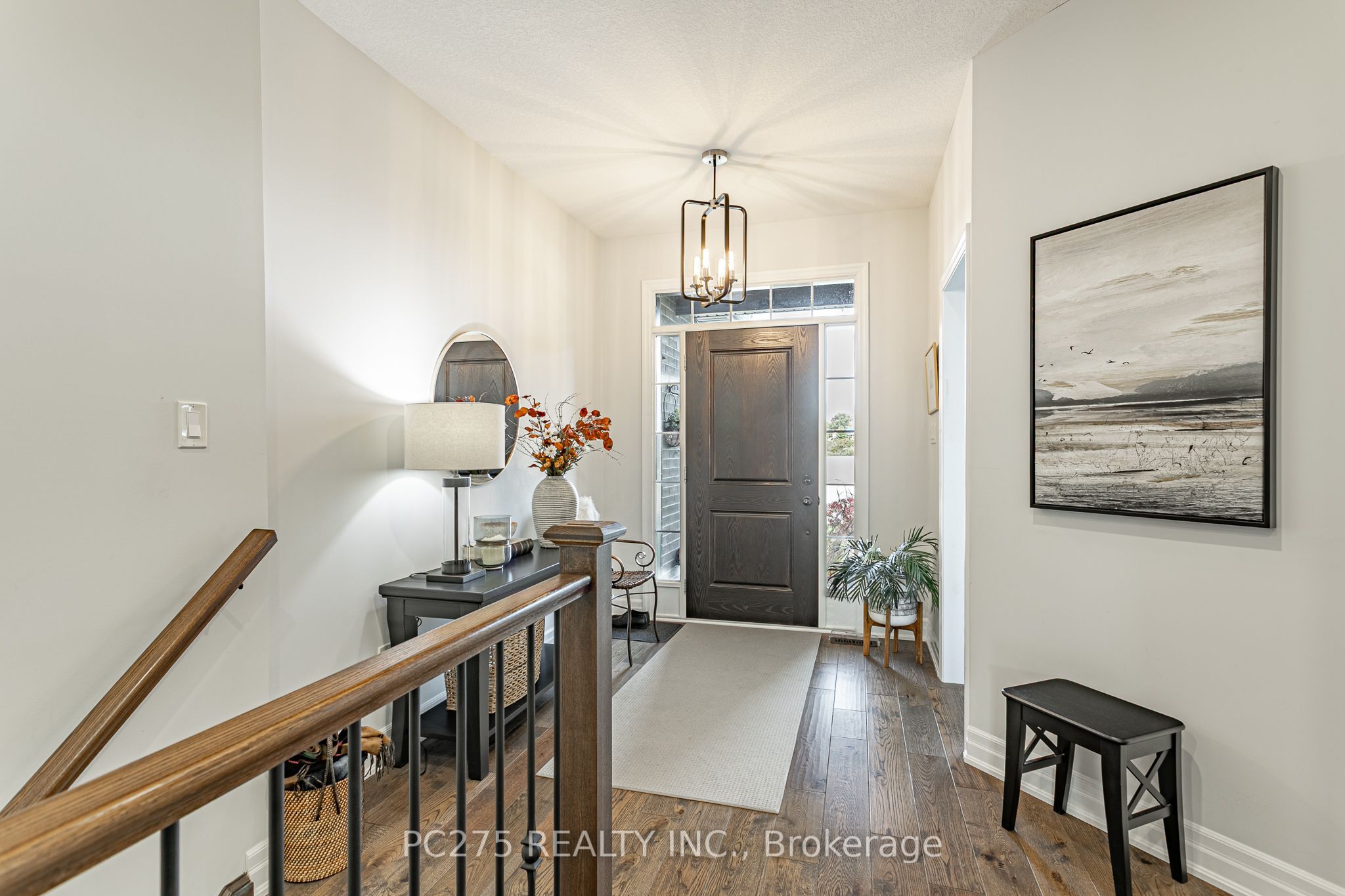 9 Foxborough Place Property Photo 5