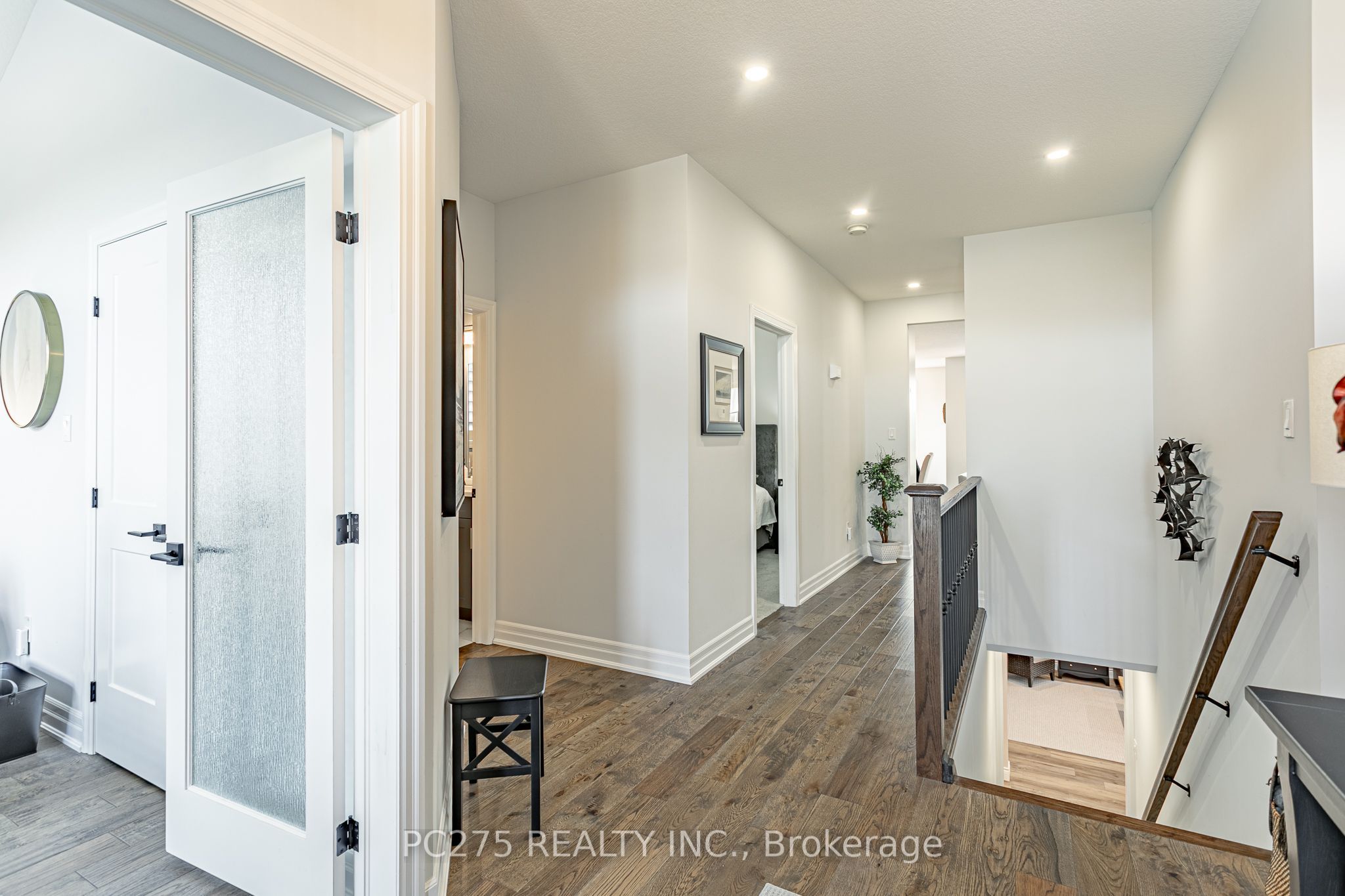9 Foxborough Place Property Photo 6
