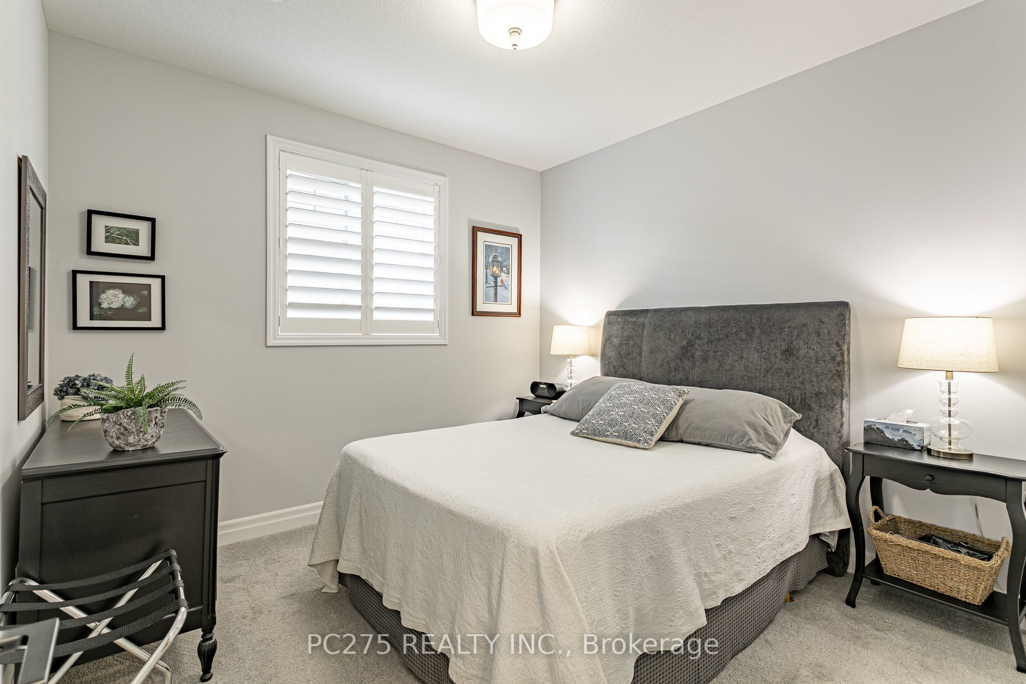 9 Foxborough Place Property Photo 10