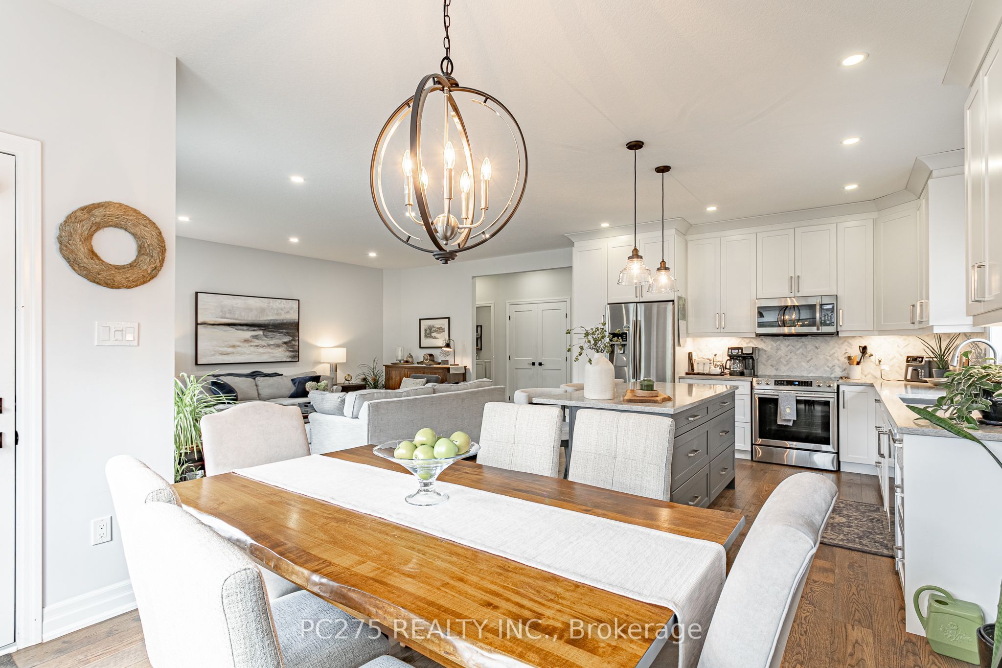 9 Foxborough Place Property Photo 22