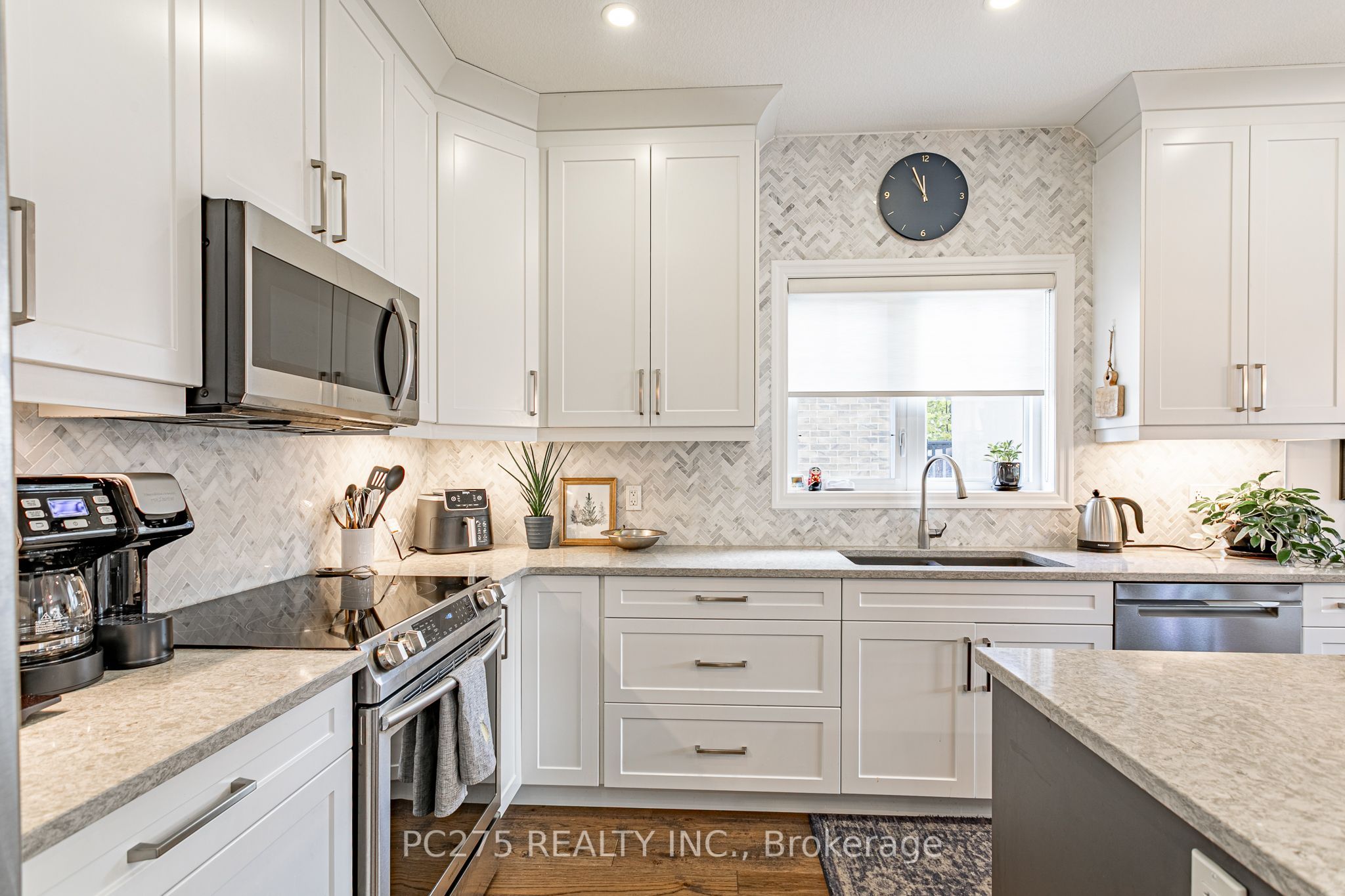 9 Foxborough Place Property Photo 23