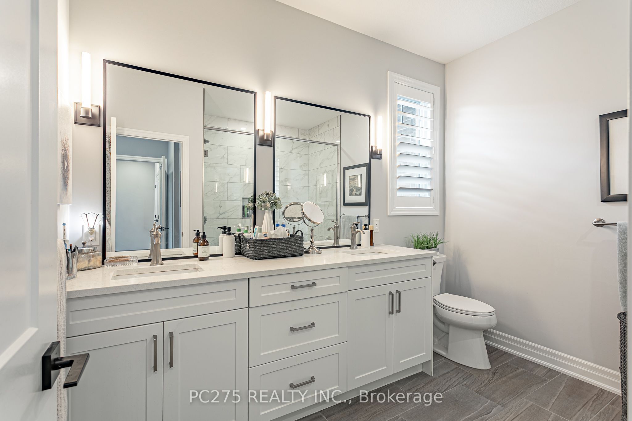 9 Foxborough Place Property Photo 27