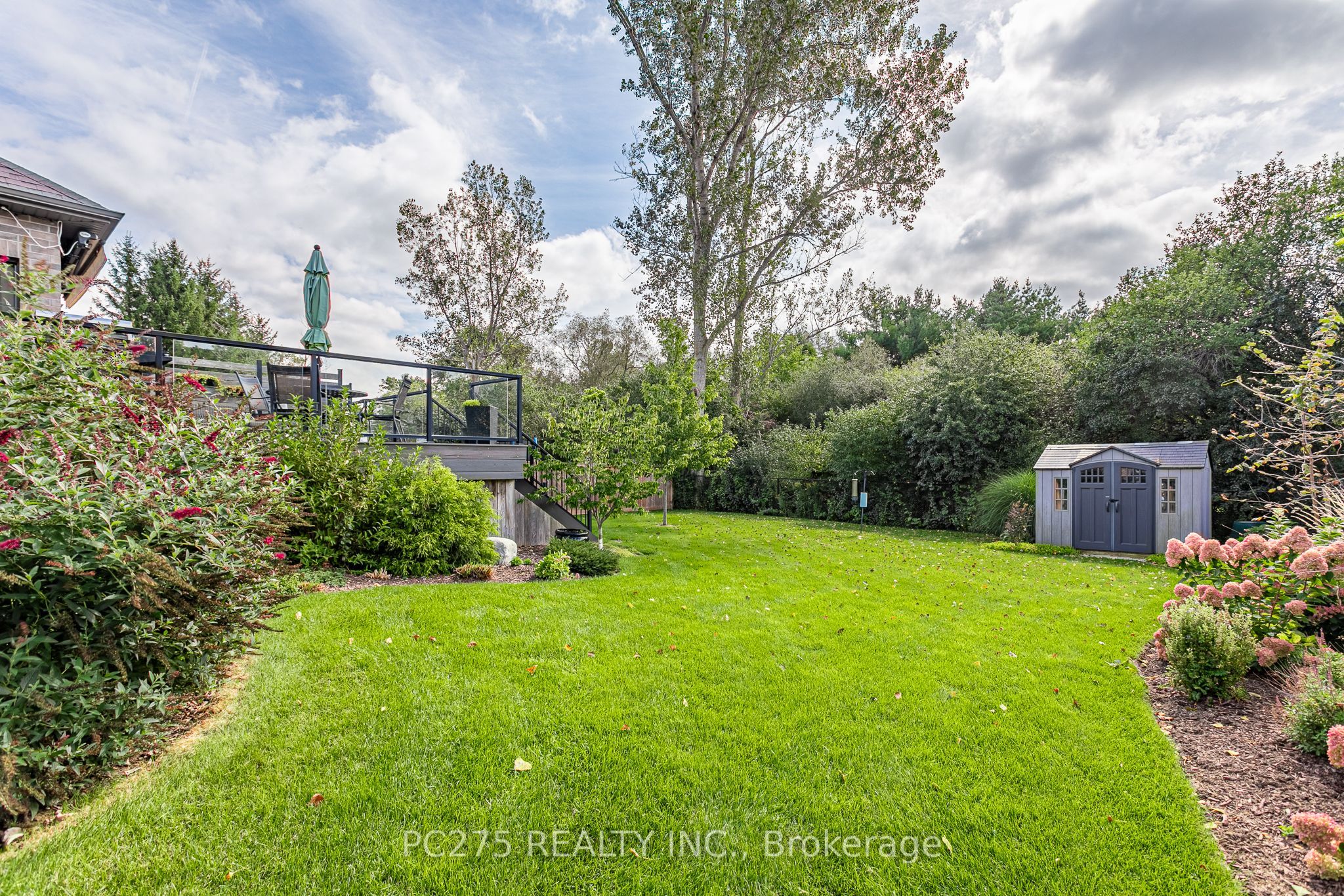 9 Foxborough Place Property Photo 37