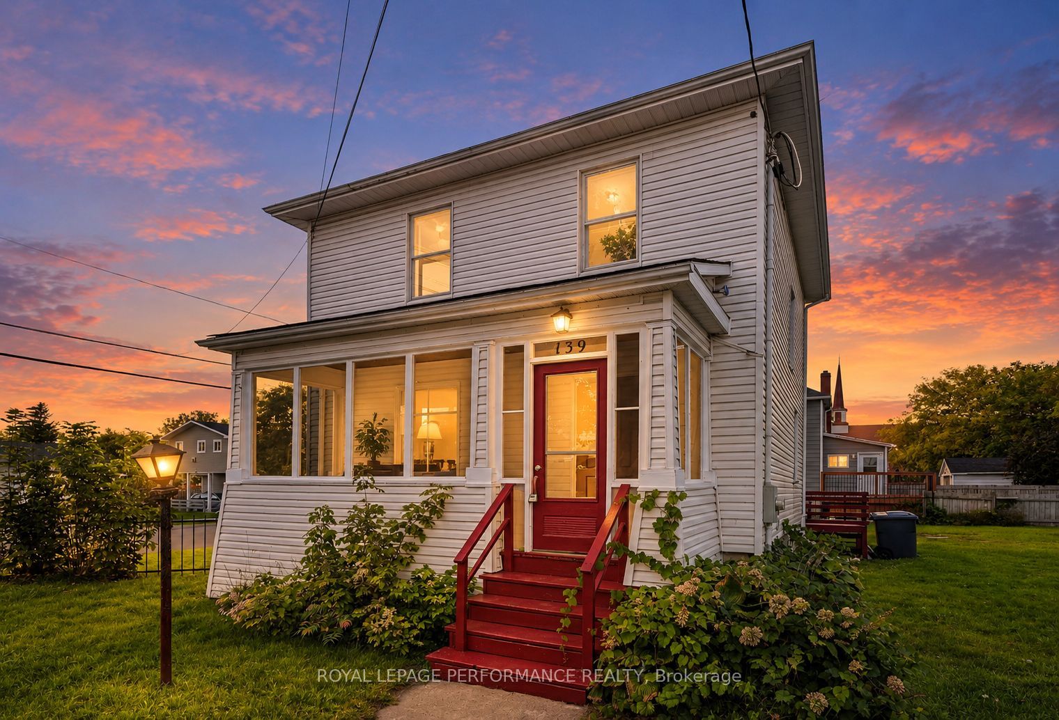 139 Eighth Street W